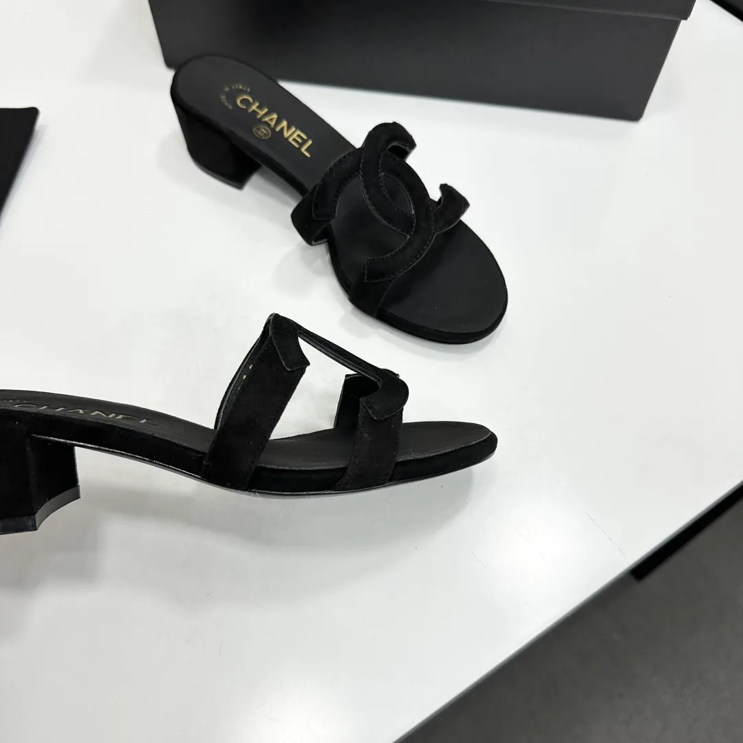 Босоножки Женские Chanel 11579292