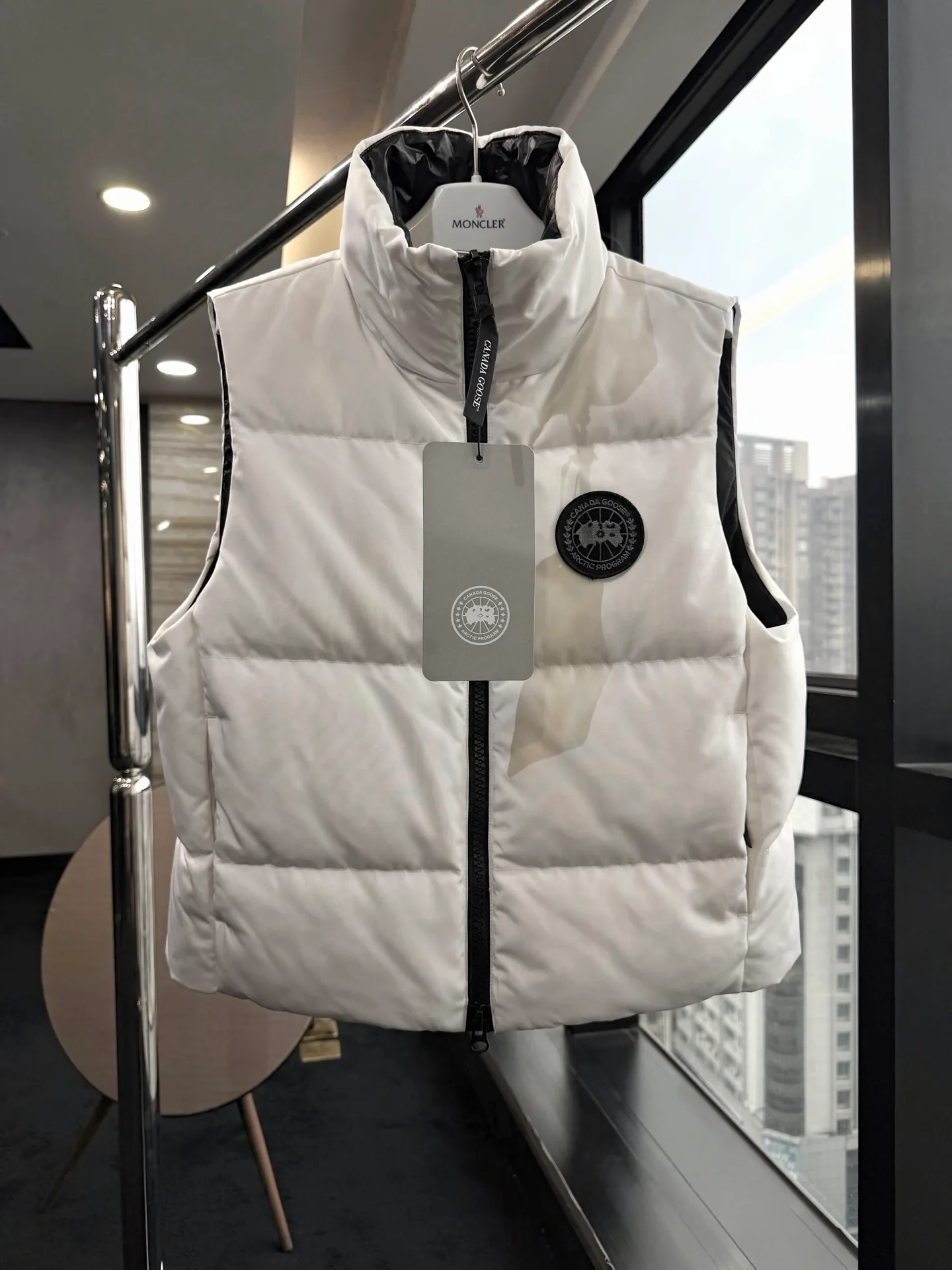 Жилеты Женские Canada Goose 18336509