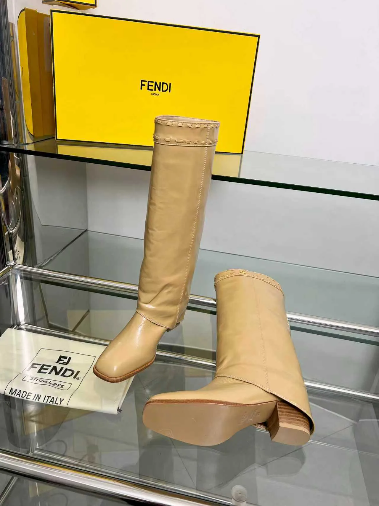 Сапоги Женские Fendi 18104316