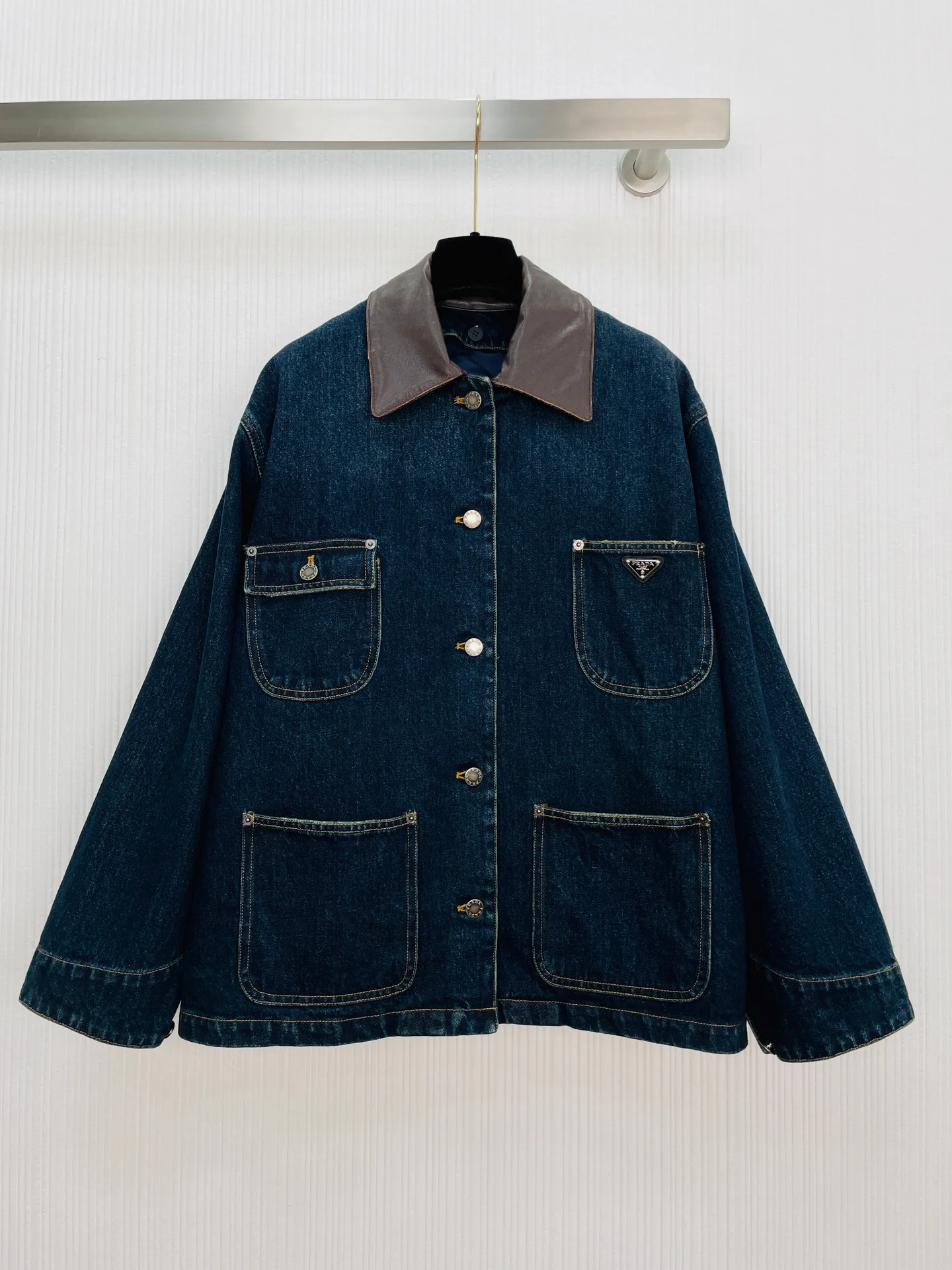Куртки И Пуховики Женские Prada 18721608