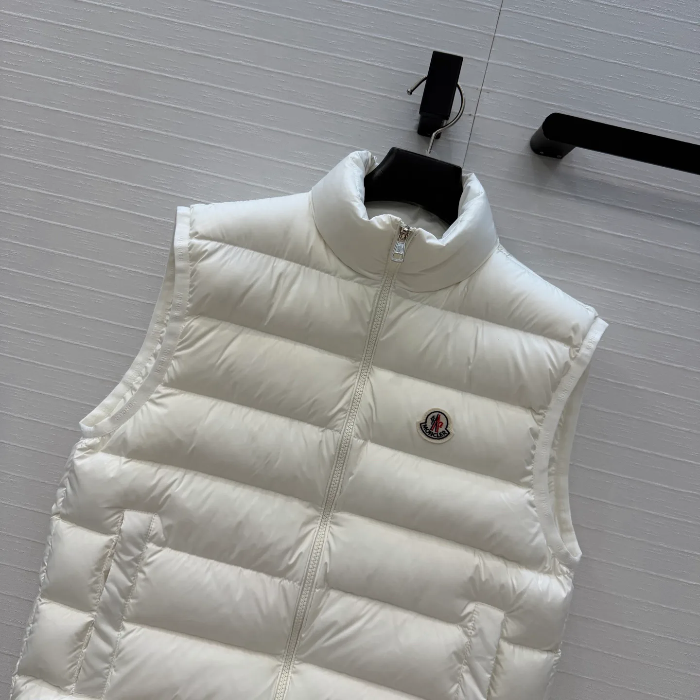 Жилеты Женские Moncler 19166056
