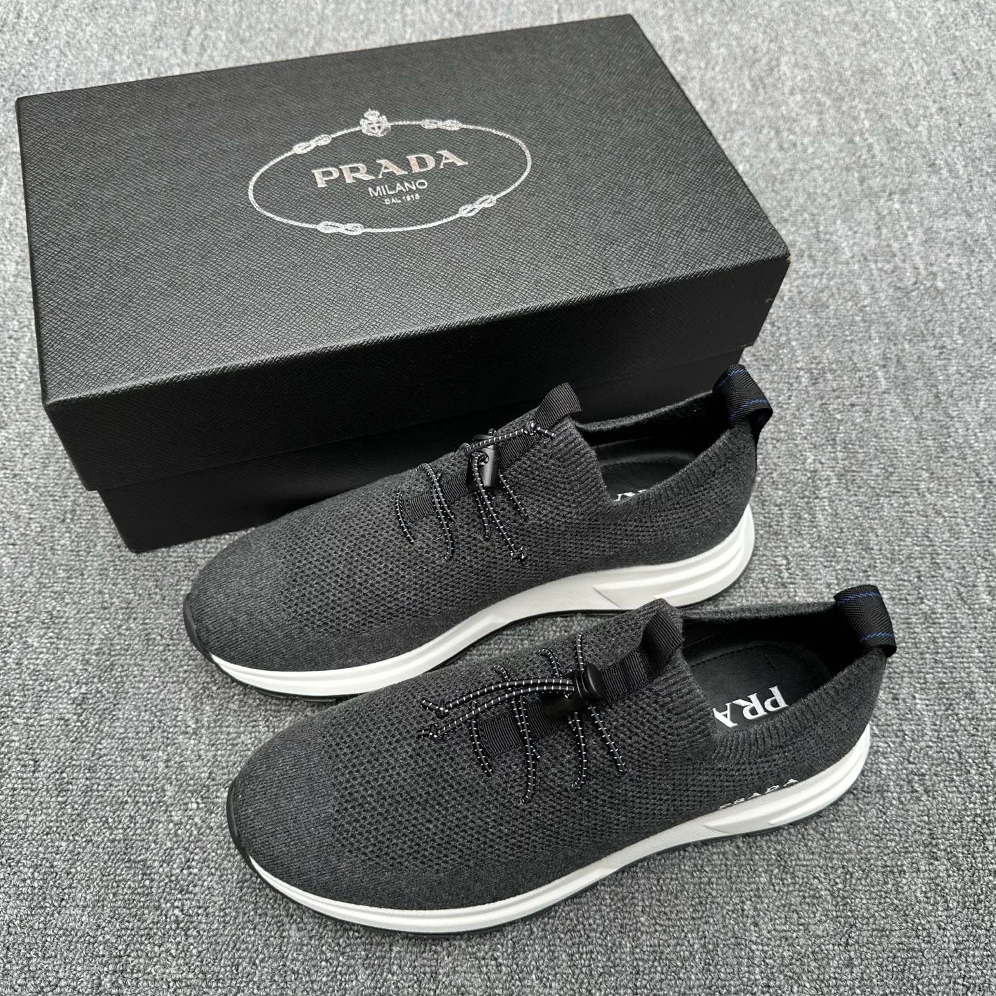 Кроссовки Мужские Prada 18076300
