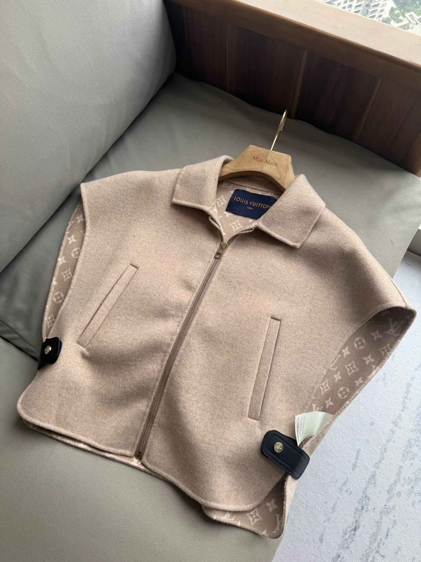 Жилеты Женские Louis Vuitton 19162512