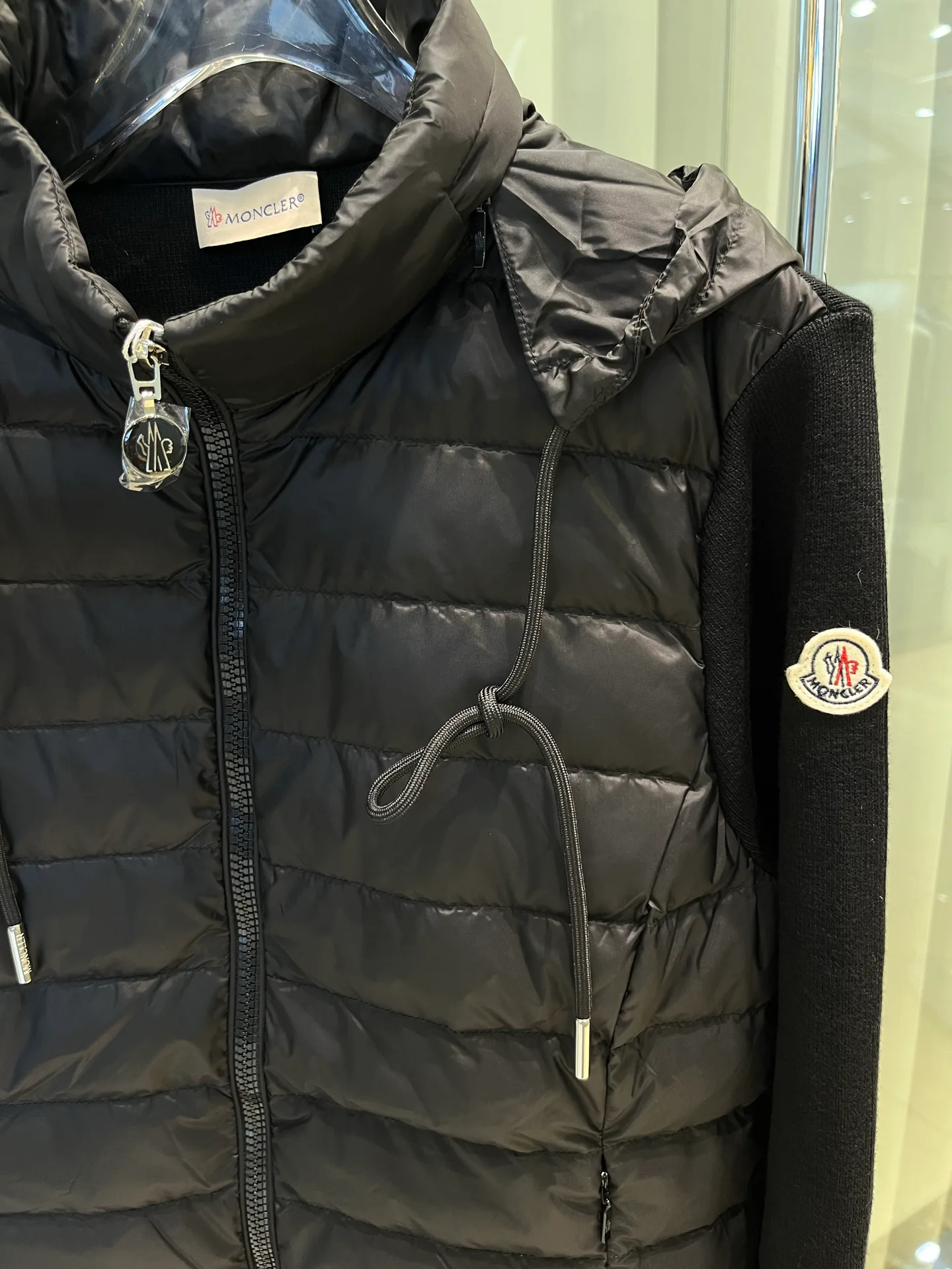 Куртки И Пуховики Женские Moncler 18204178