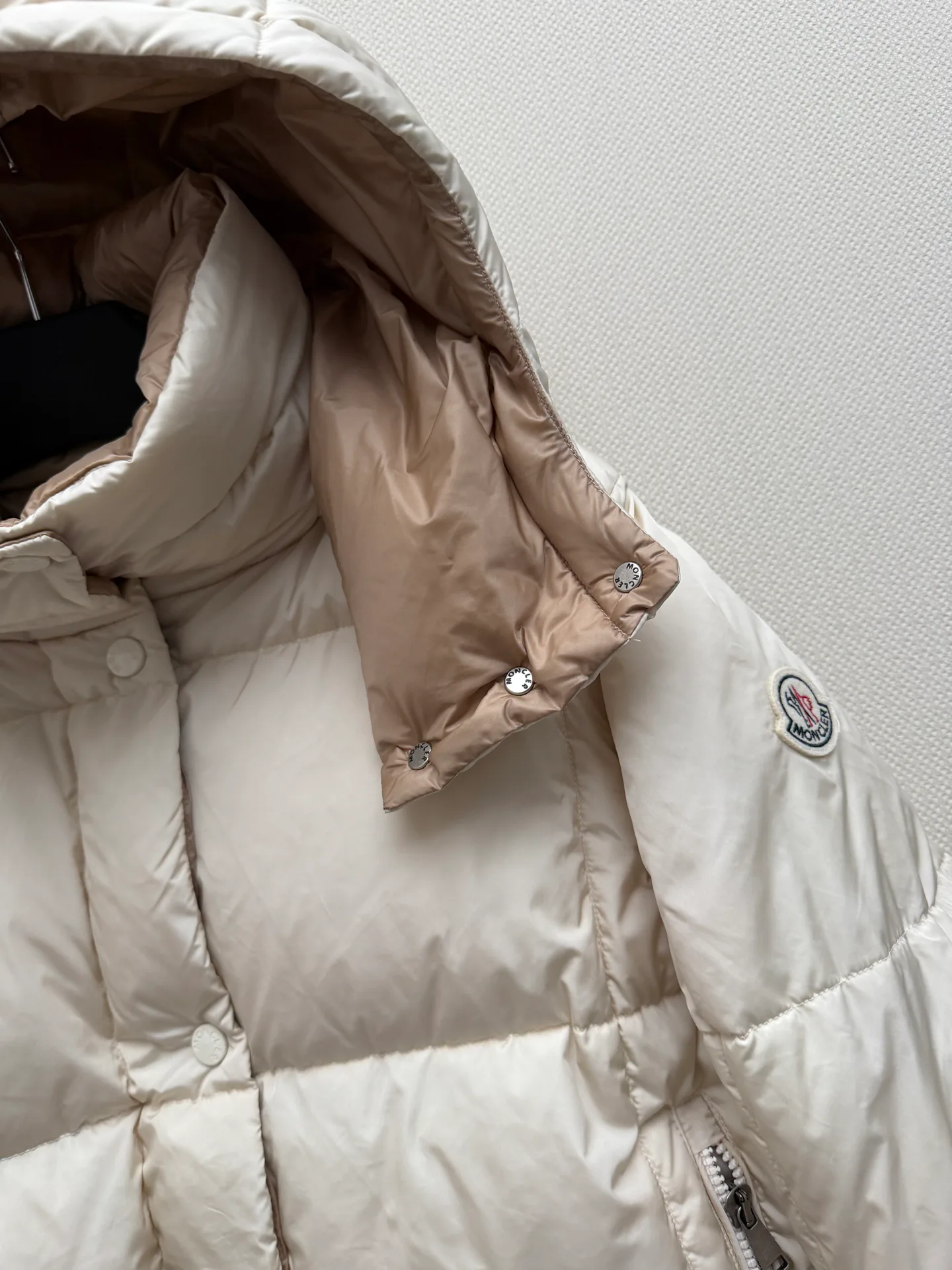 Куртки И Пуховики Женские Moncler 20093085