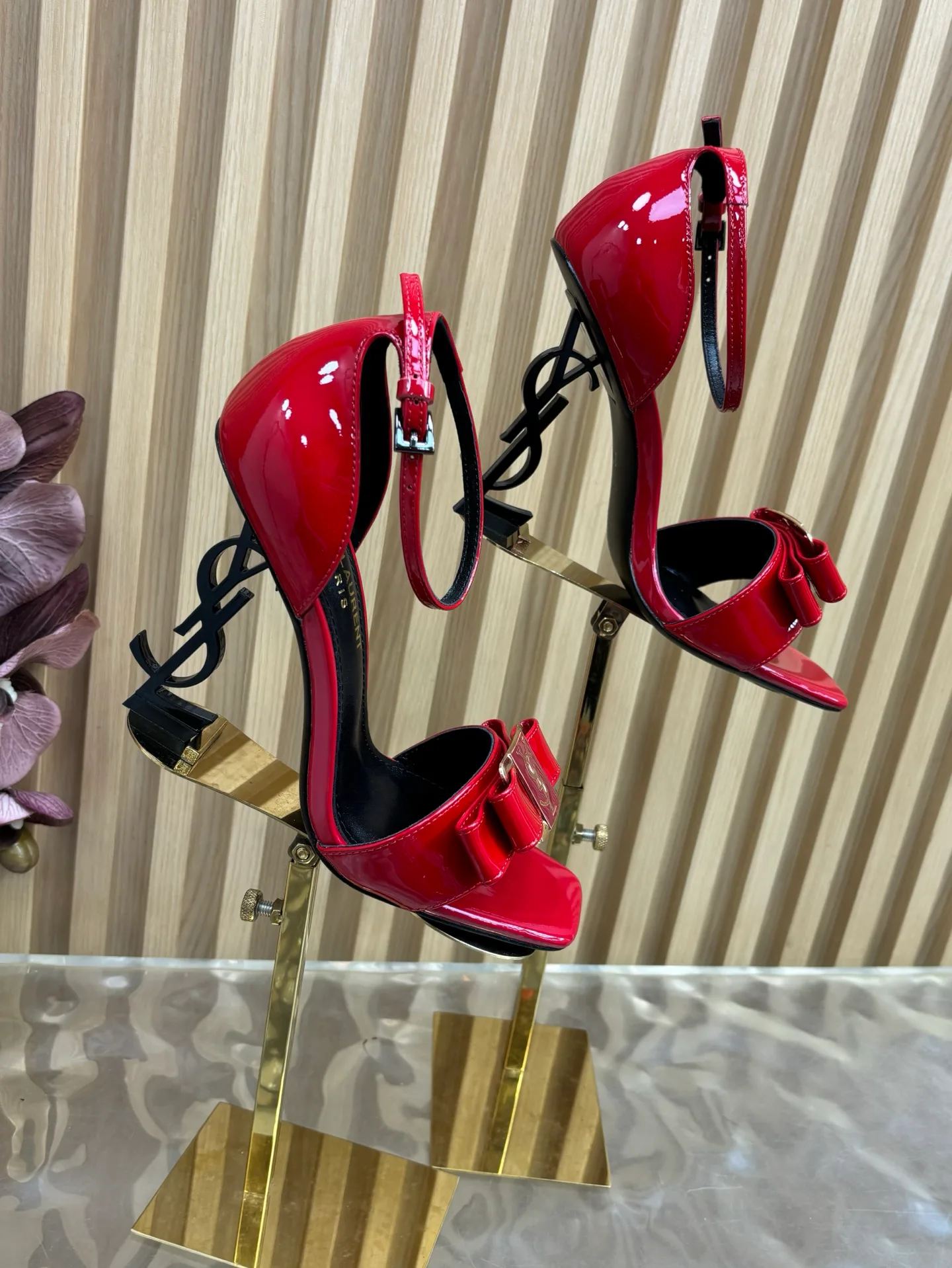 Босоножки Женские Saint Laurent 11490720