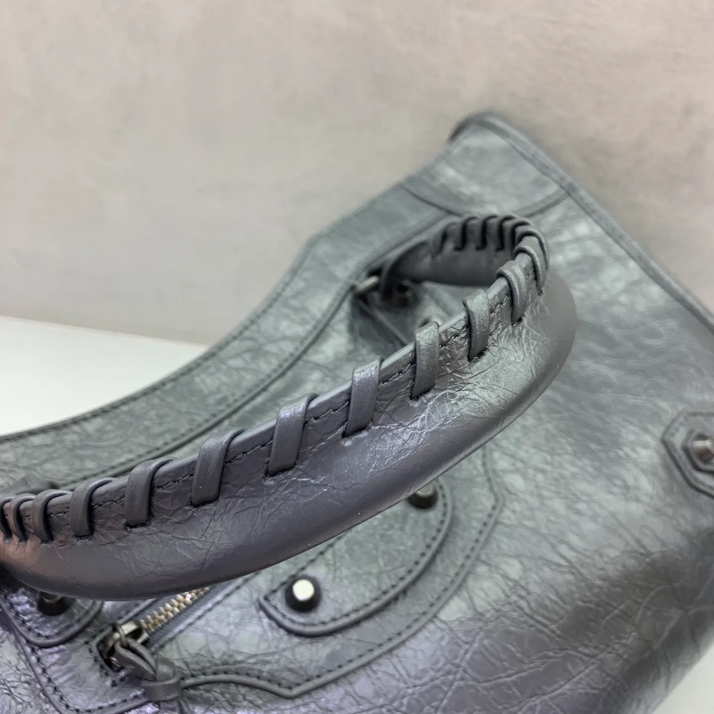 Классические Сумки Женские Balenciaga 18136150