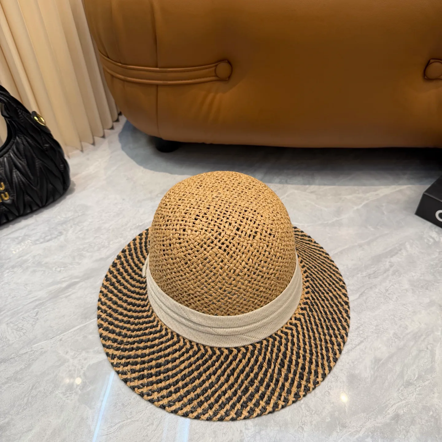 Головные Уборы Prada 17604941