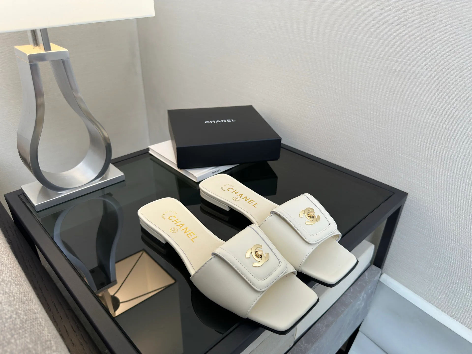 Обложки На Паспорт Chanel 11890846