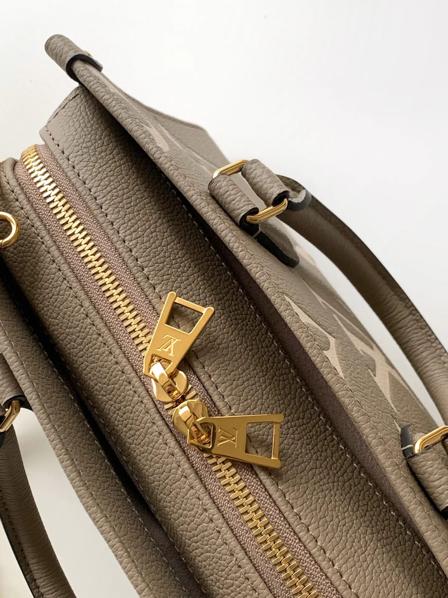 Классические Сумки Женские Louis Vuitton 17201597