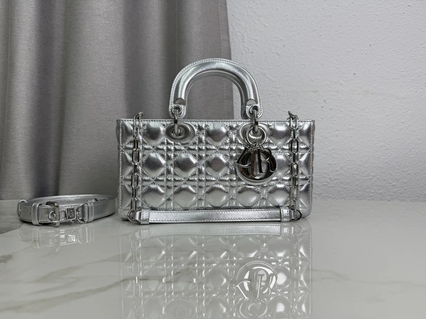Классические Сумки Женские Christian Dior 18116444
