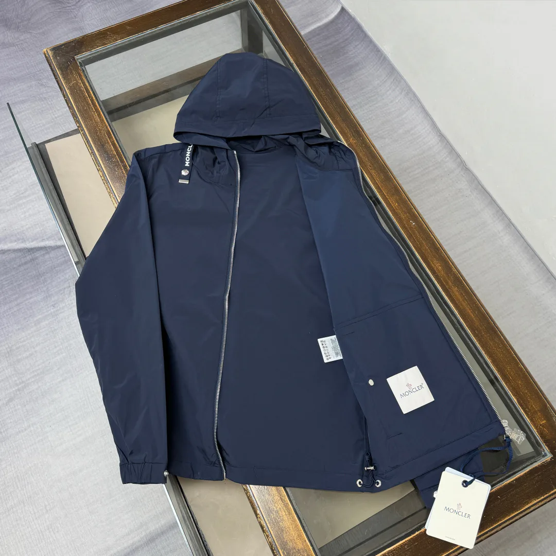 Куртки И Пуховики Женские Moncler 18416530
