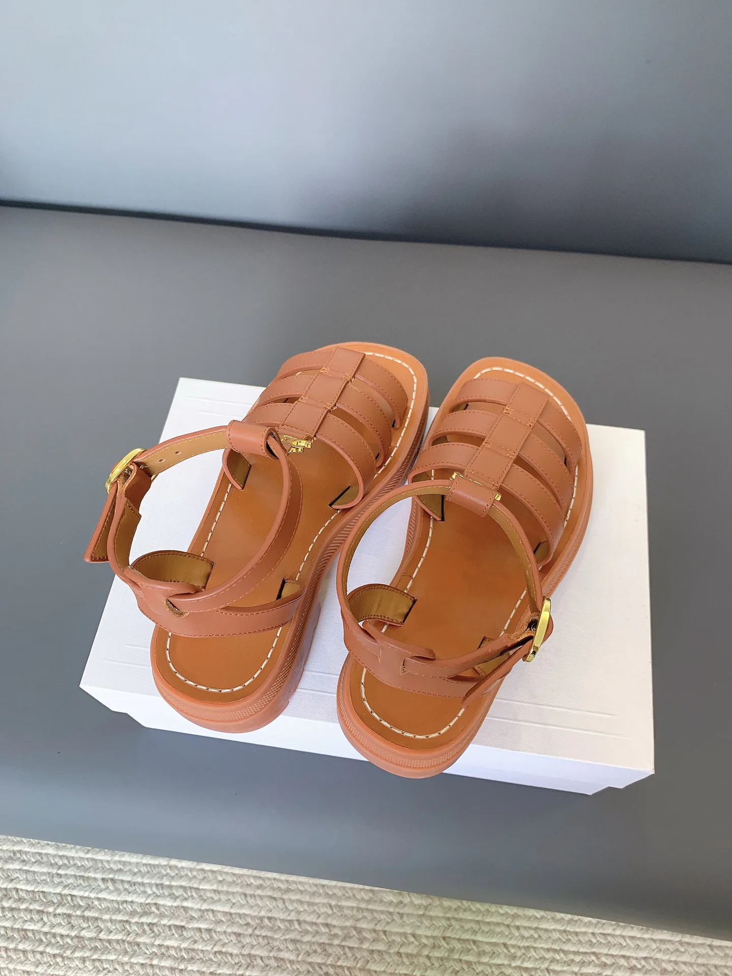 Босоножки Женские Celine 17656601