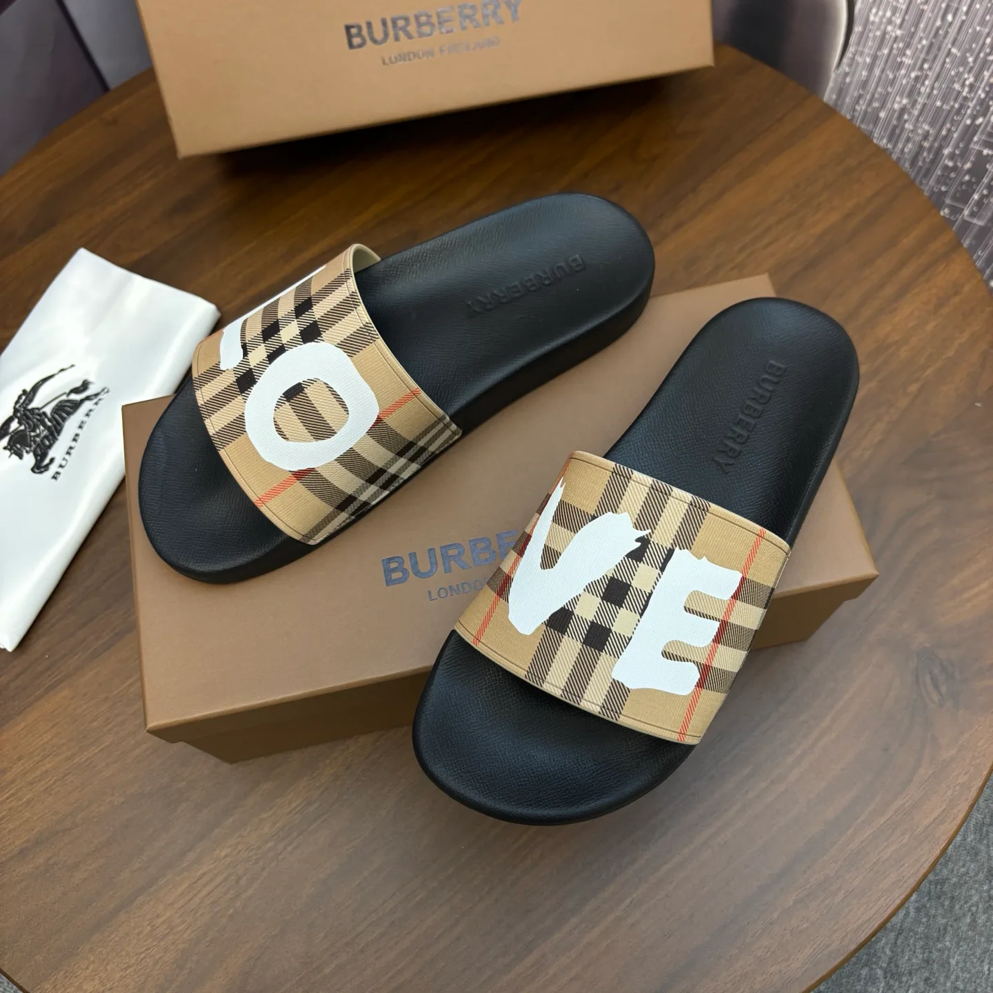 Шлепанцы Женские Burberry 587963