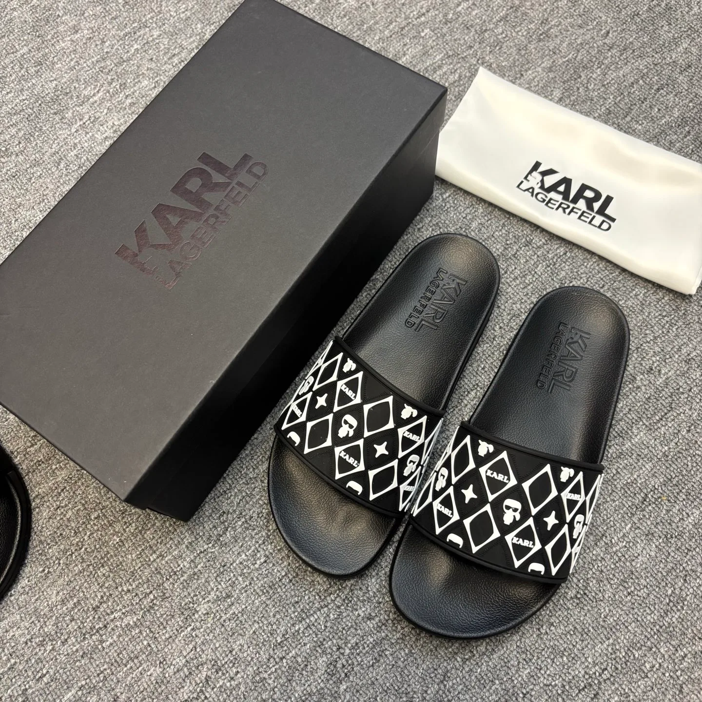Шлепанцы Женские Karl Lagerfeld 11001536