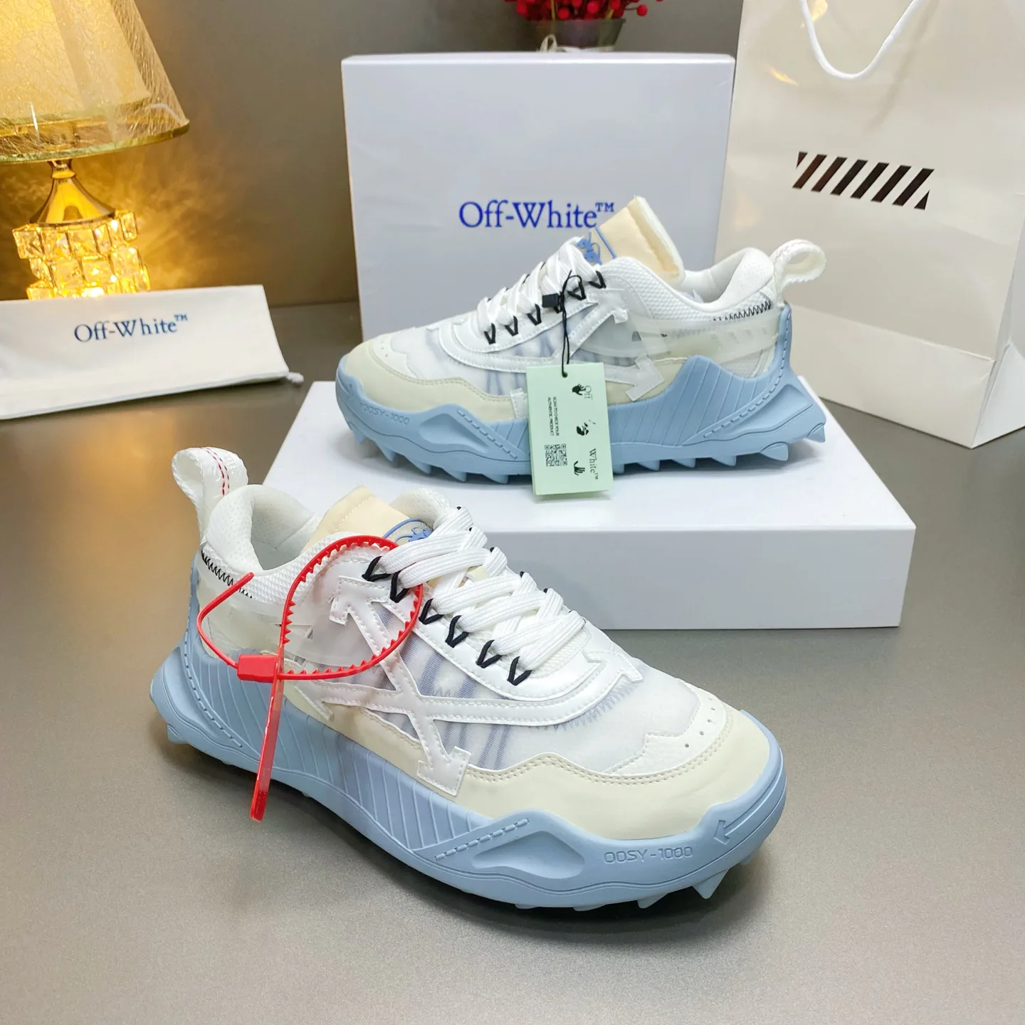 Кроссовки Женские Off-White 17530536
