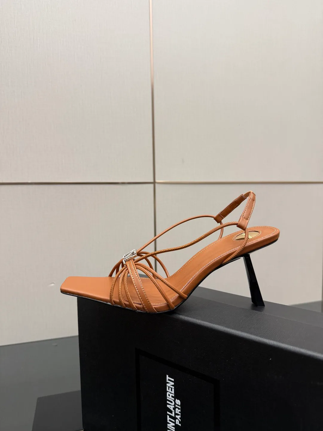 Босоножки Женские Saint Laurent 1435319