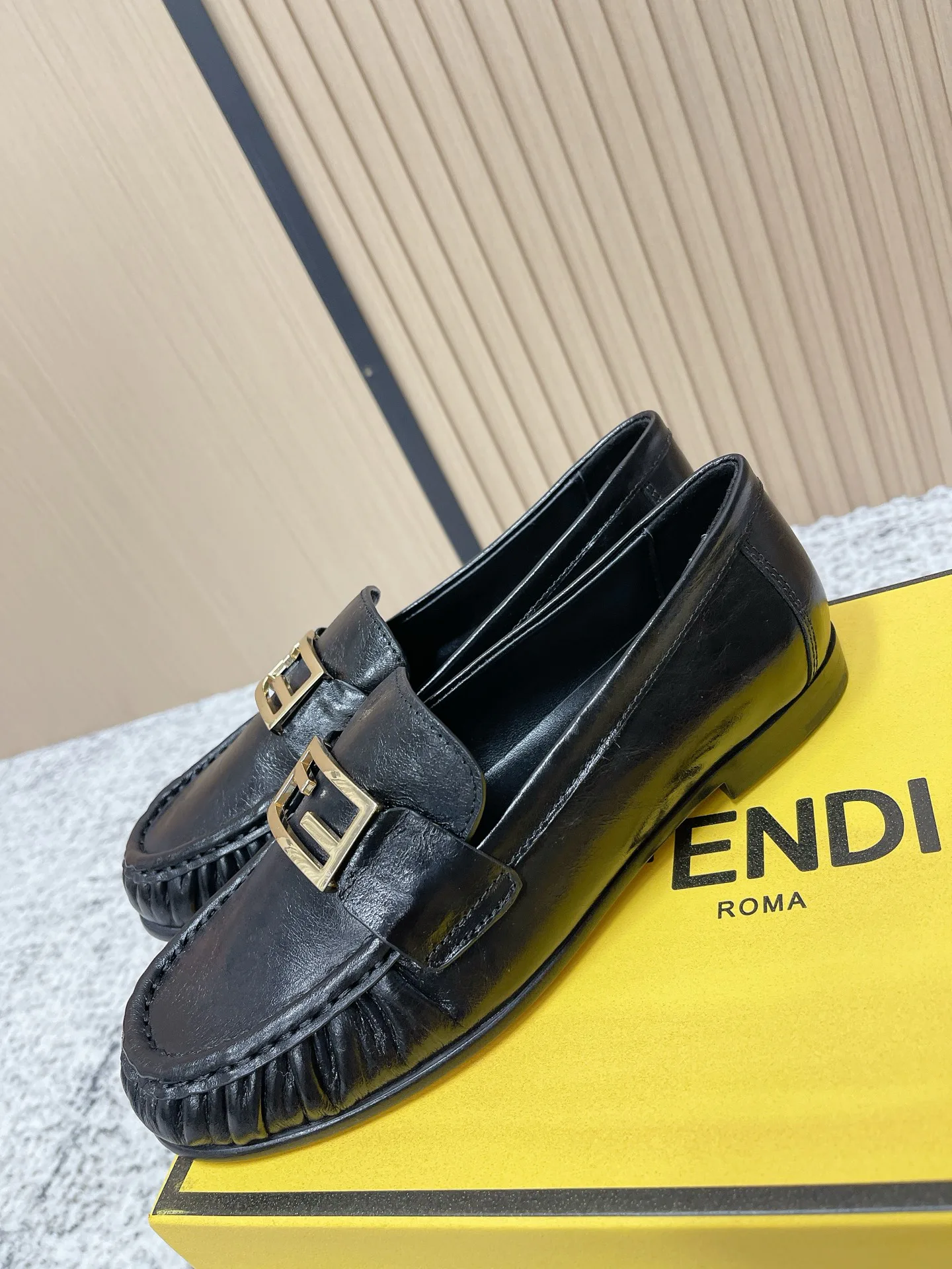 Мокасины Женские Fendi 380809