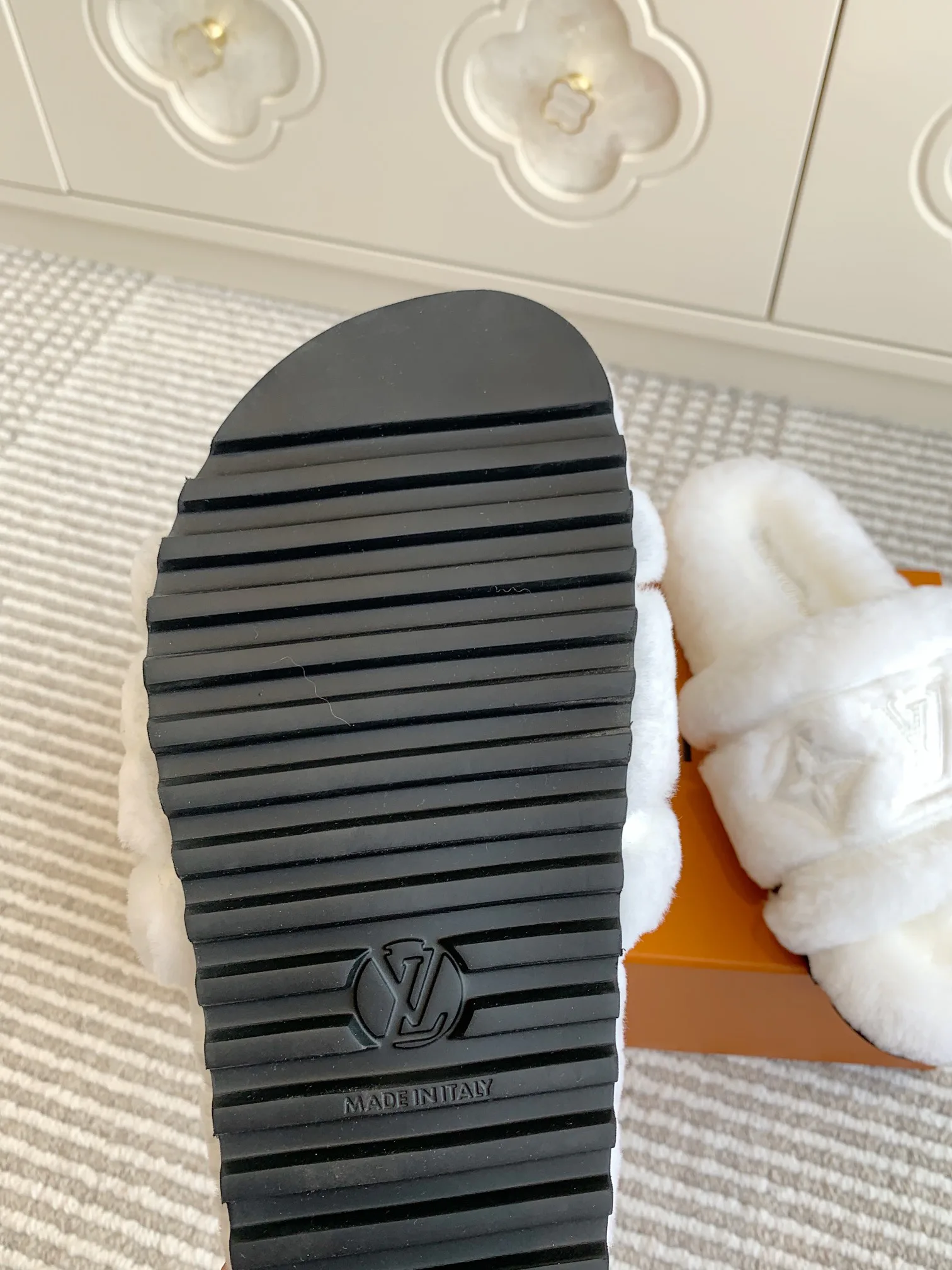 Тапочки Женские Louis Vuitton 85157