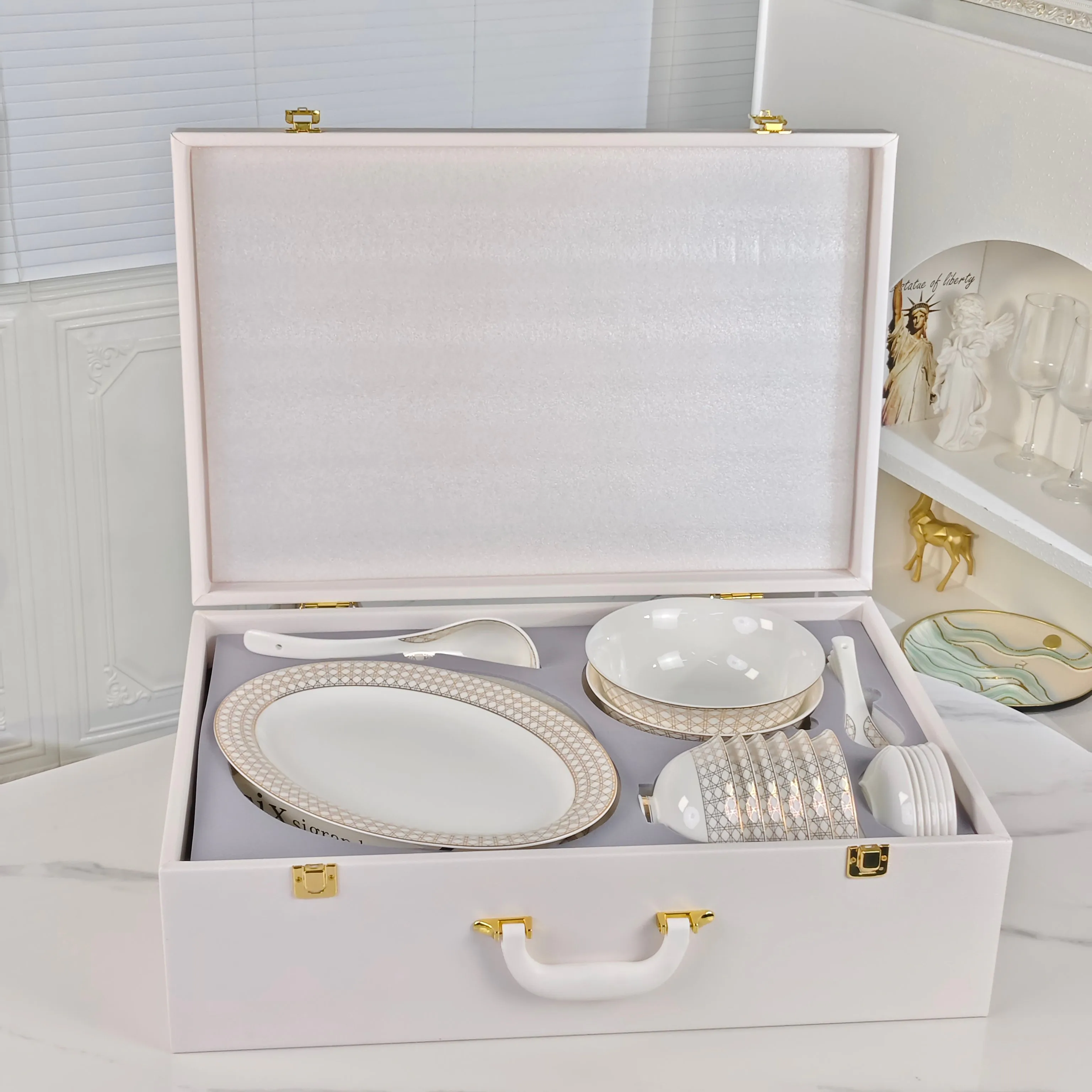 Посуда Christian Dior 1558897