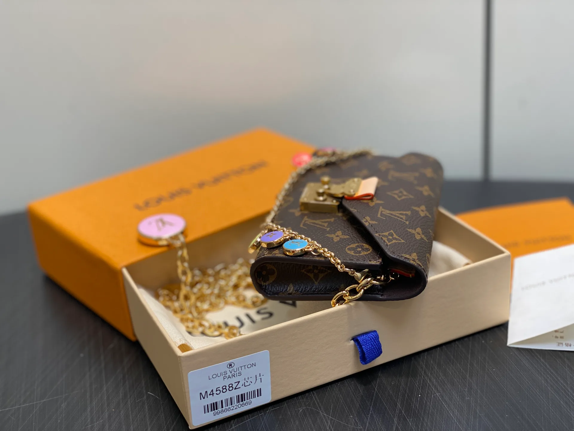 Поясные Сумки Женские Louis Vuitton 14776077