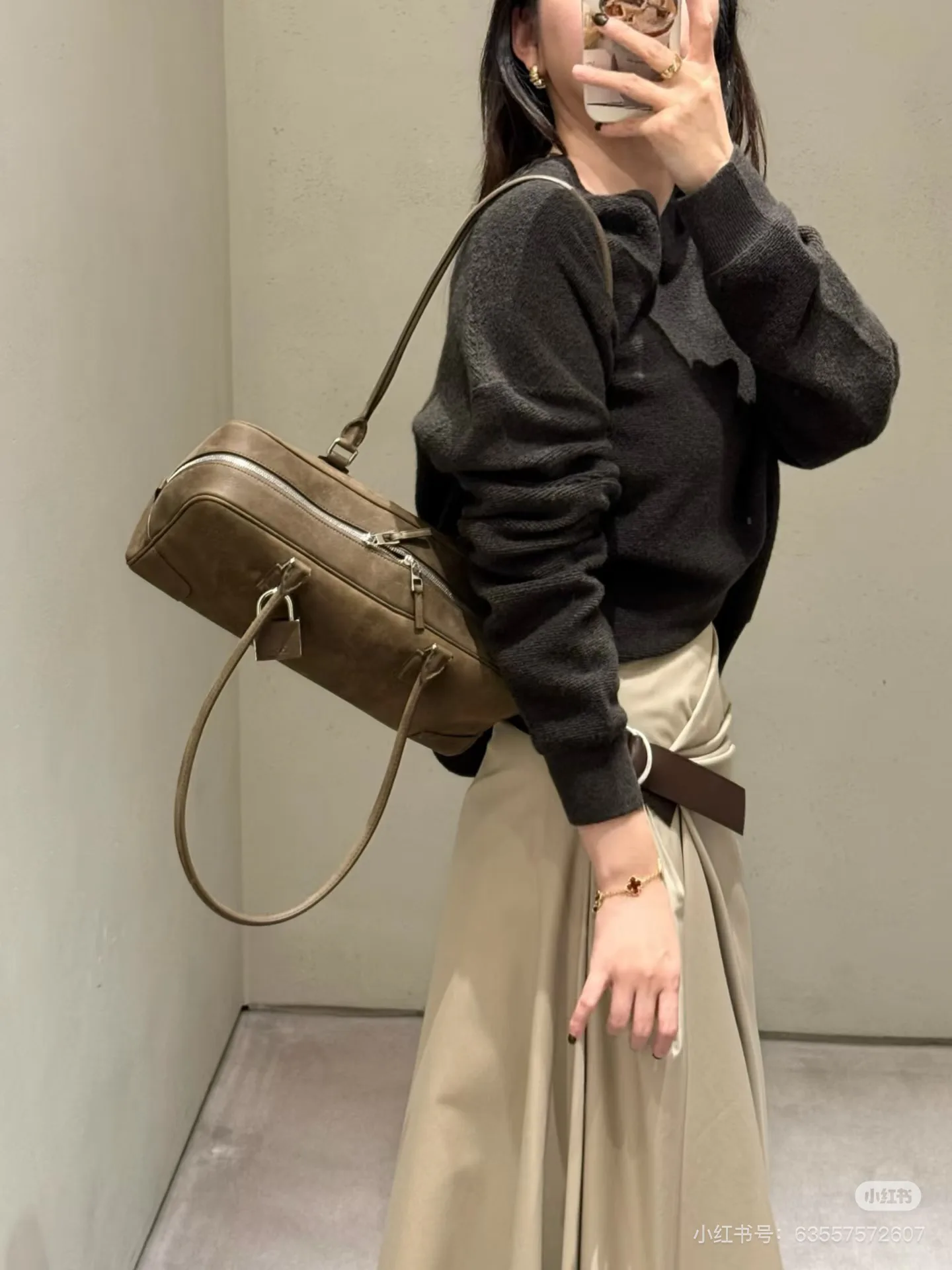 Классические Сумки Женские Loewe 11504268