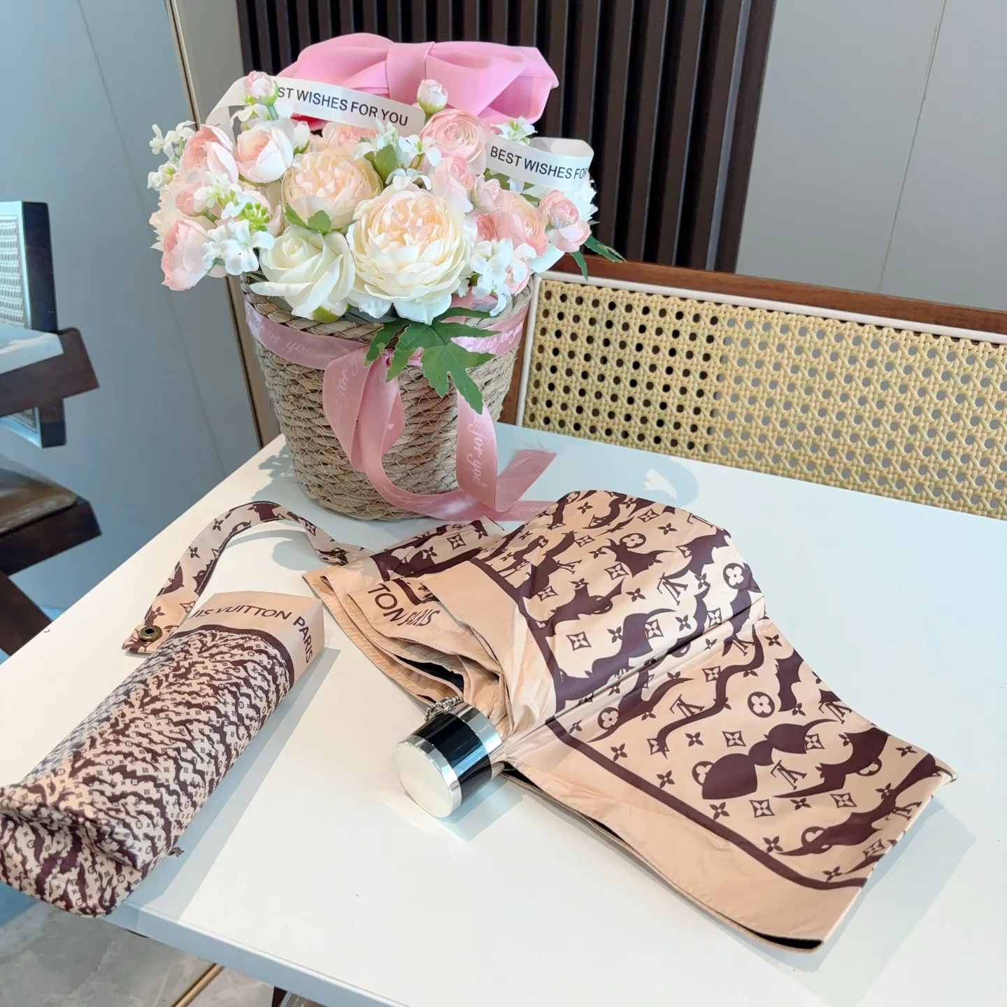 Зонты Louis Vuitton 1618373