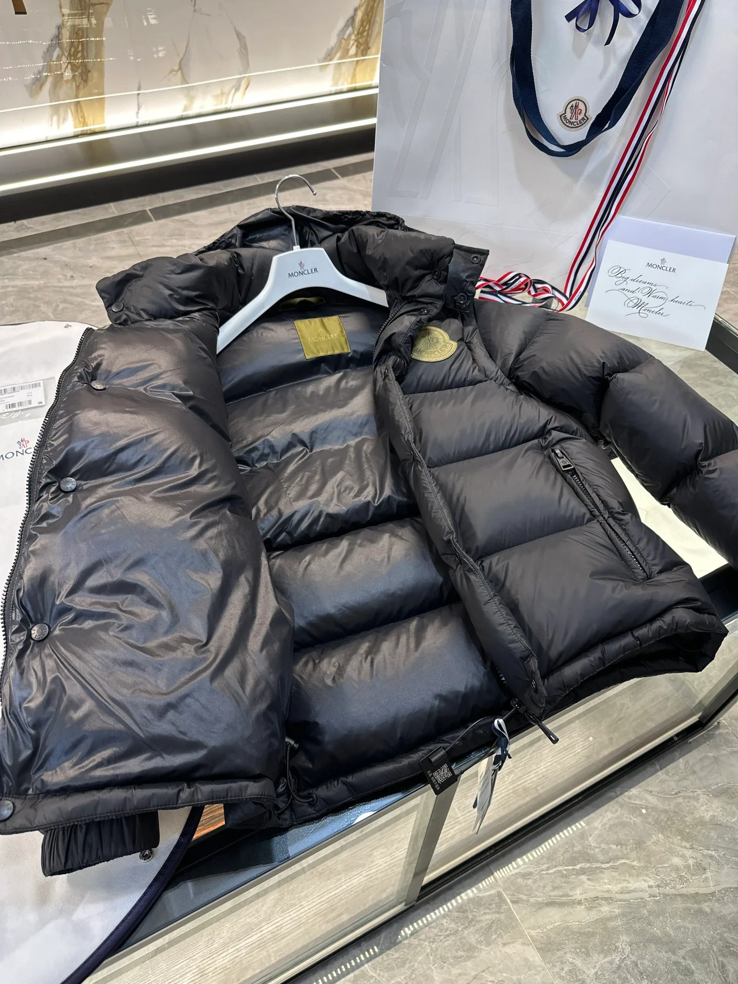 Куртки И Пуховики Женские Moncler 19185557