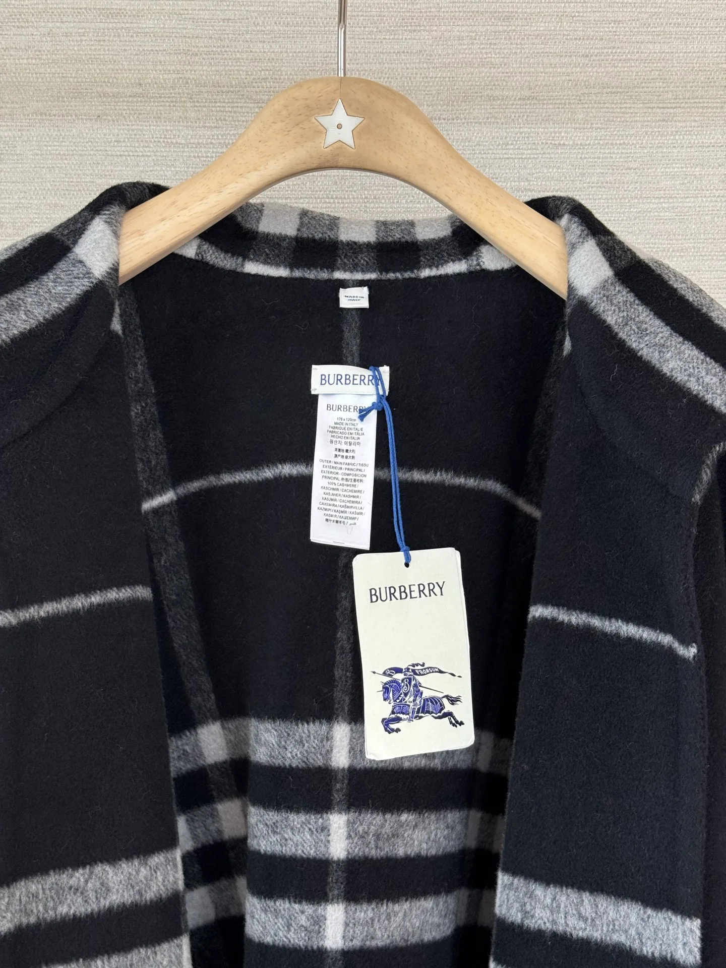 Пальто Женские Burberry 19175040