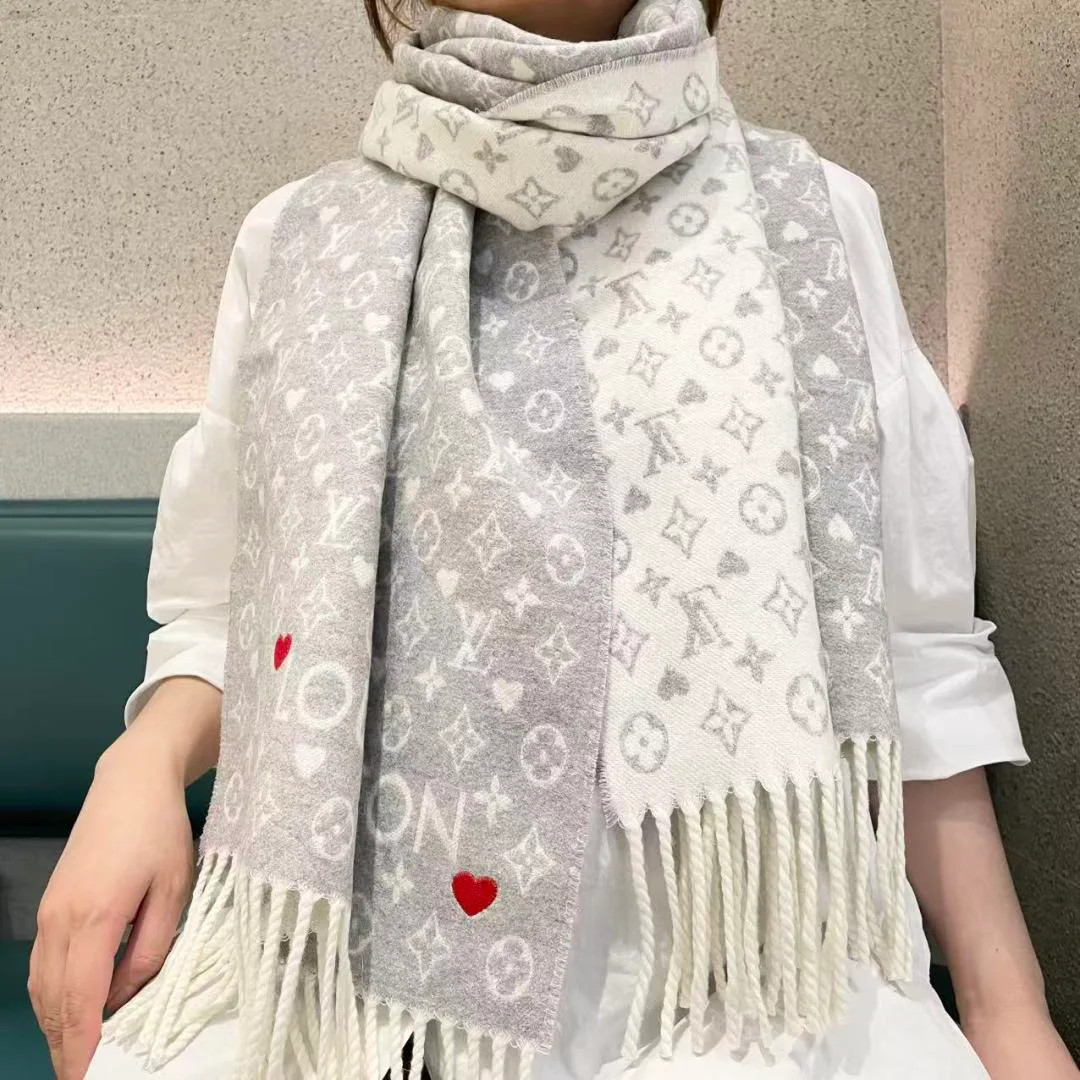 Шарфы Louis Vuitton 1116097