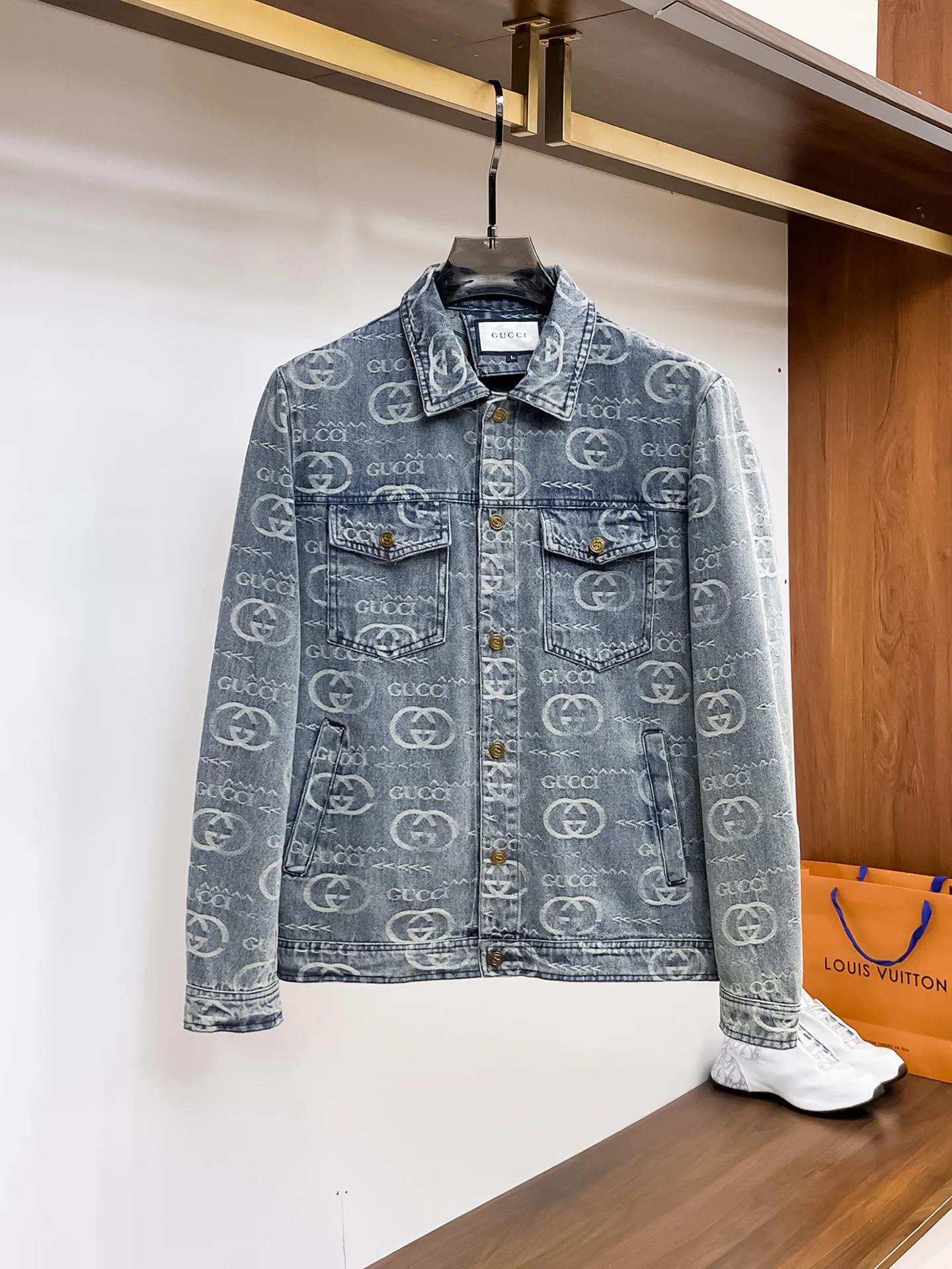 Куртки И Пуховики Мужские Gucci 18197216