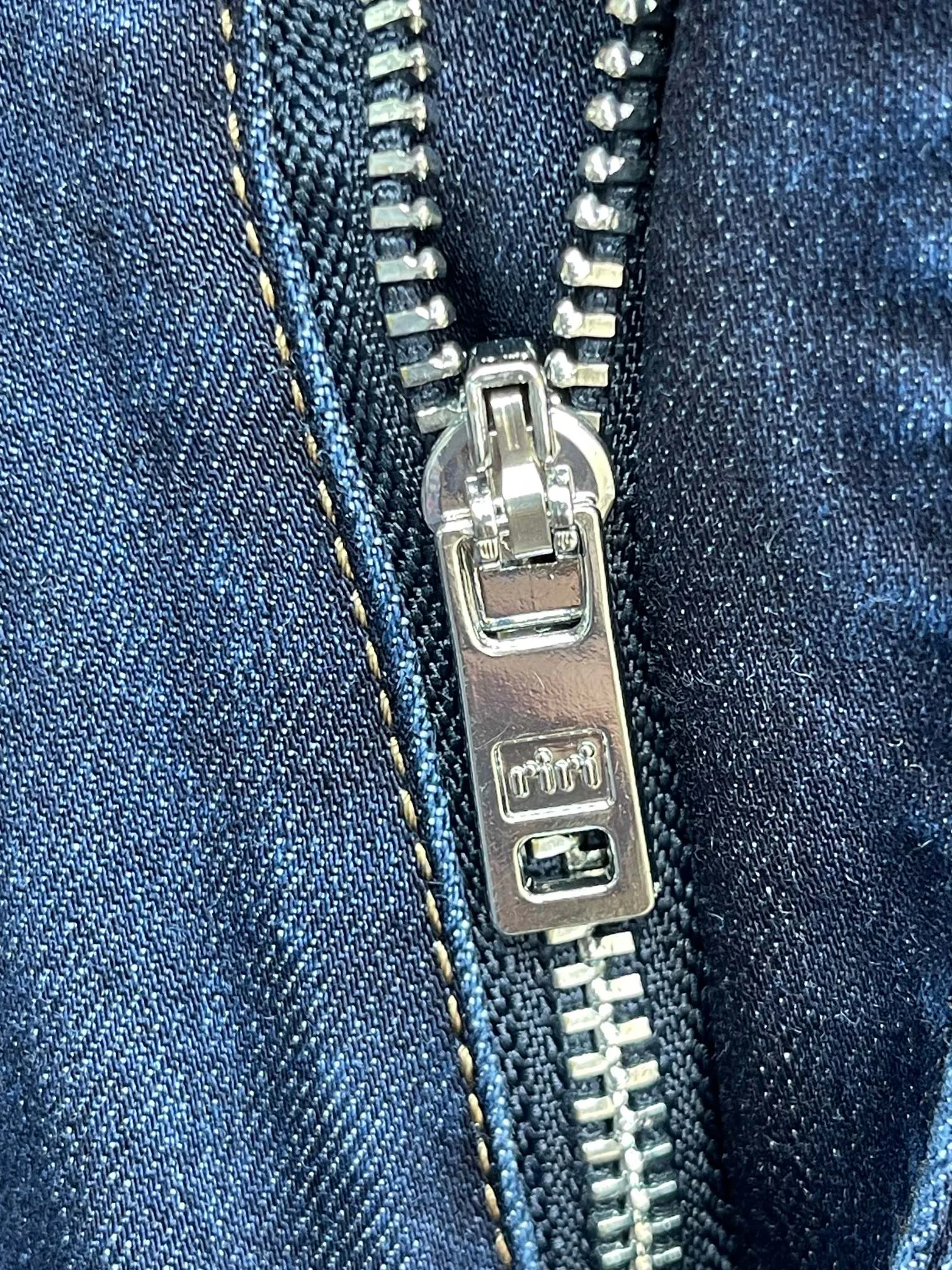 Джинсы Мужские Brunello Cucinelli 12551693