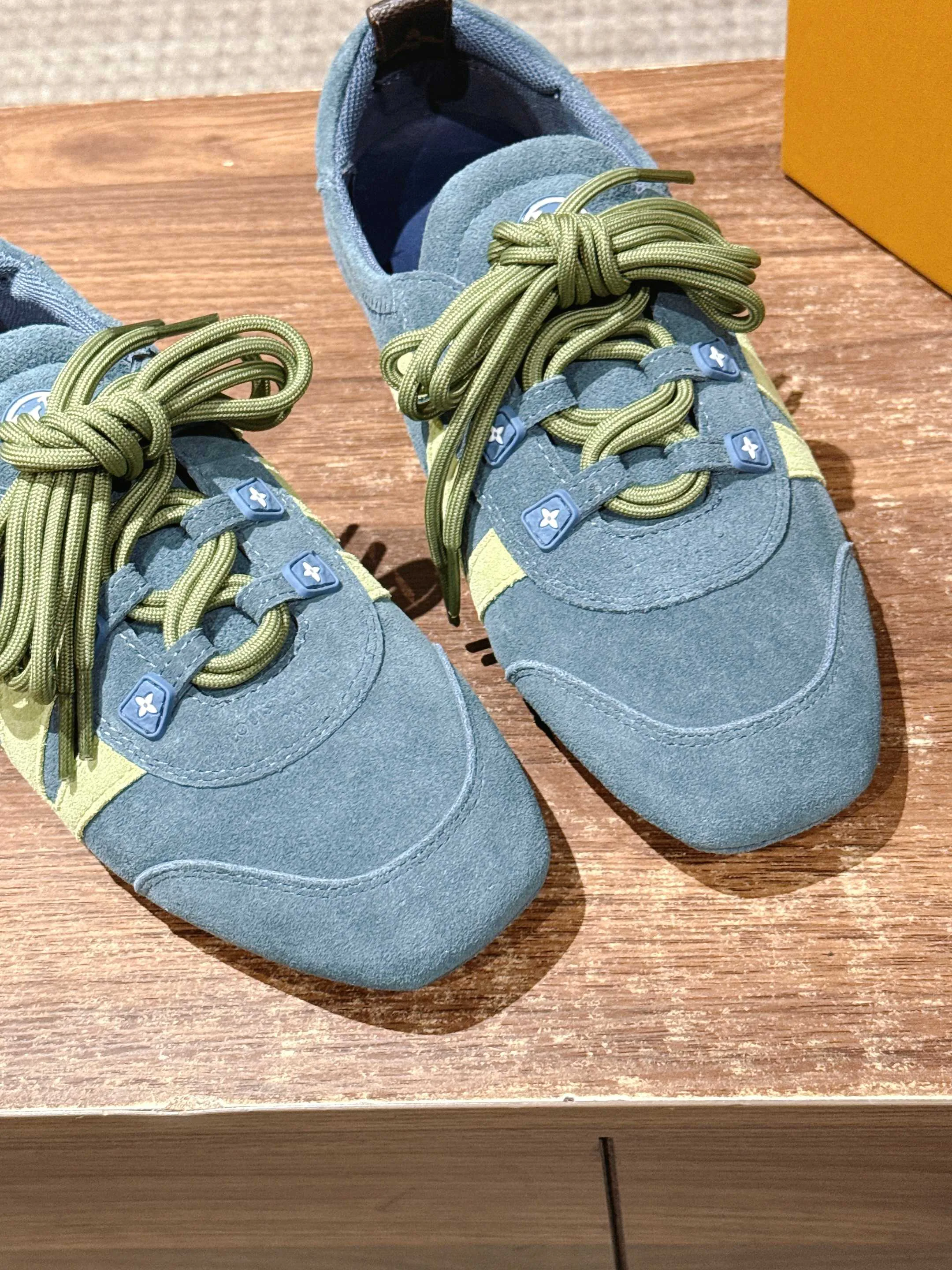 Кроссовки Женские Louis Vuitton 54822