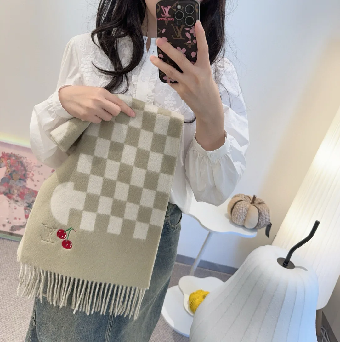 Шарфы Louis Vuitton 920481