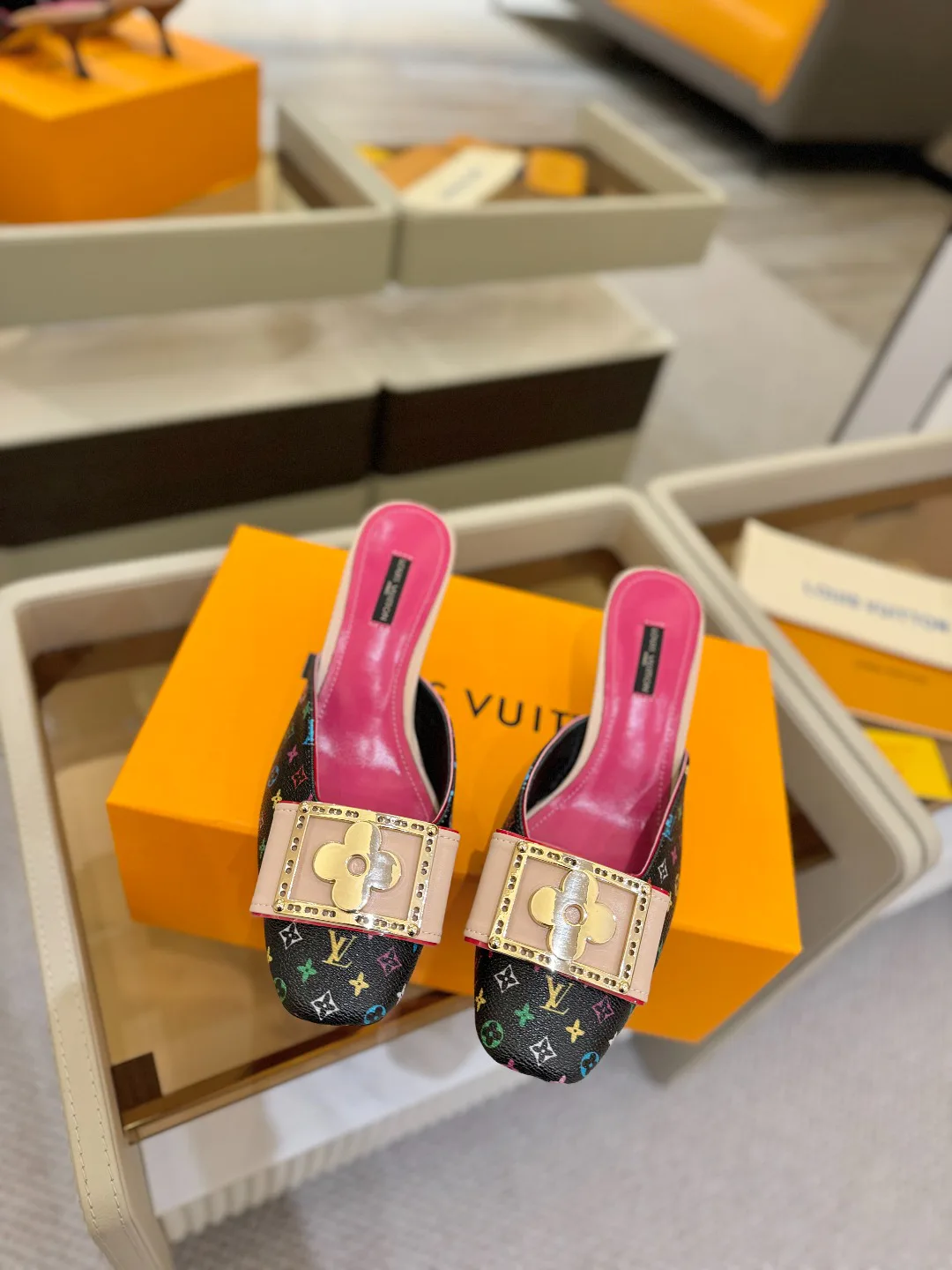 Сандалии Женские Louis Vuitton 9623470