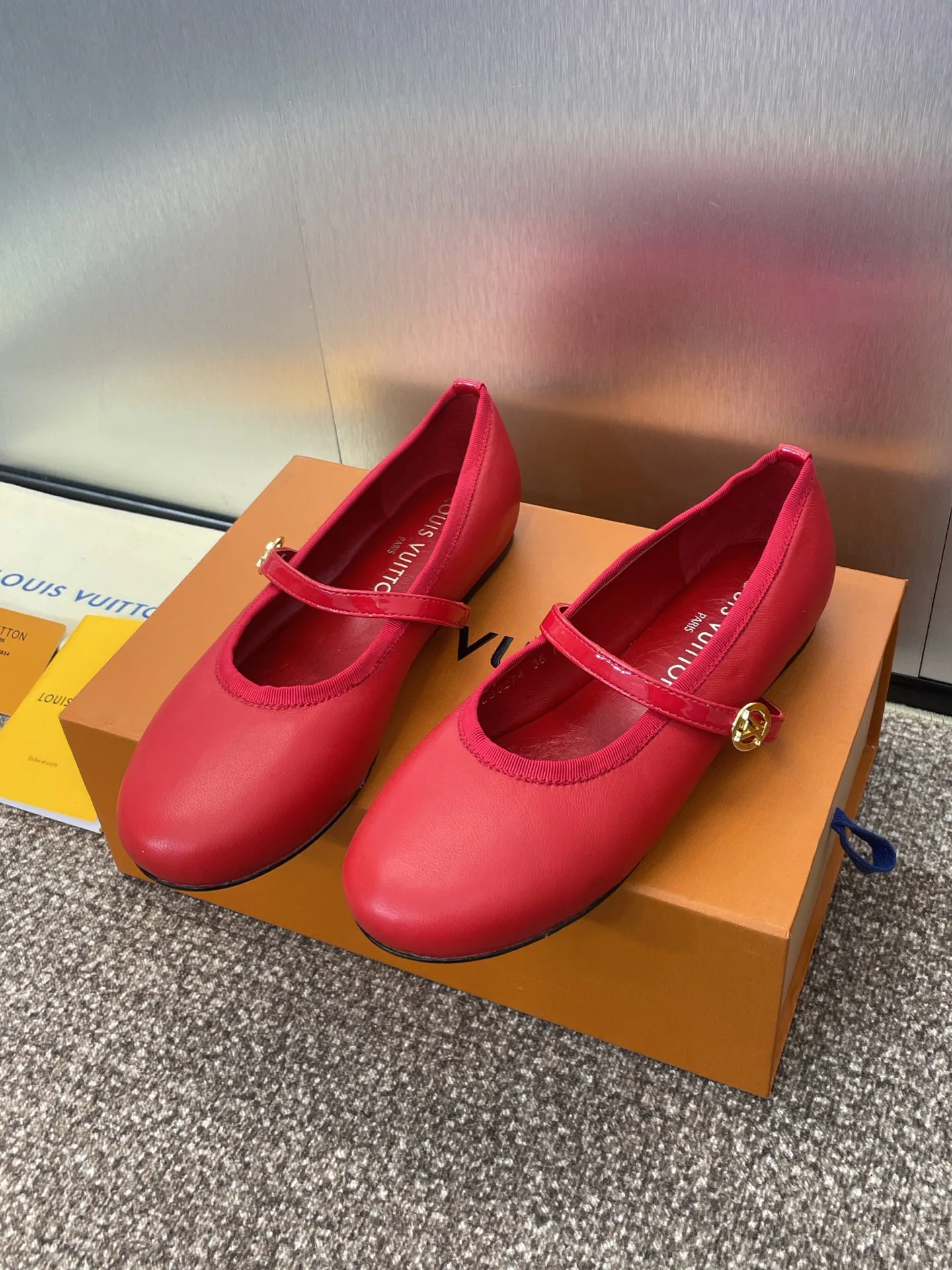 Туфли Женские Louis Vuitton 13346497