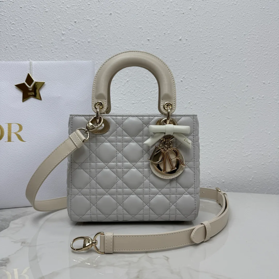 Классические Сумки Женские Christian Dior 17601417