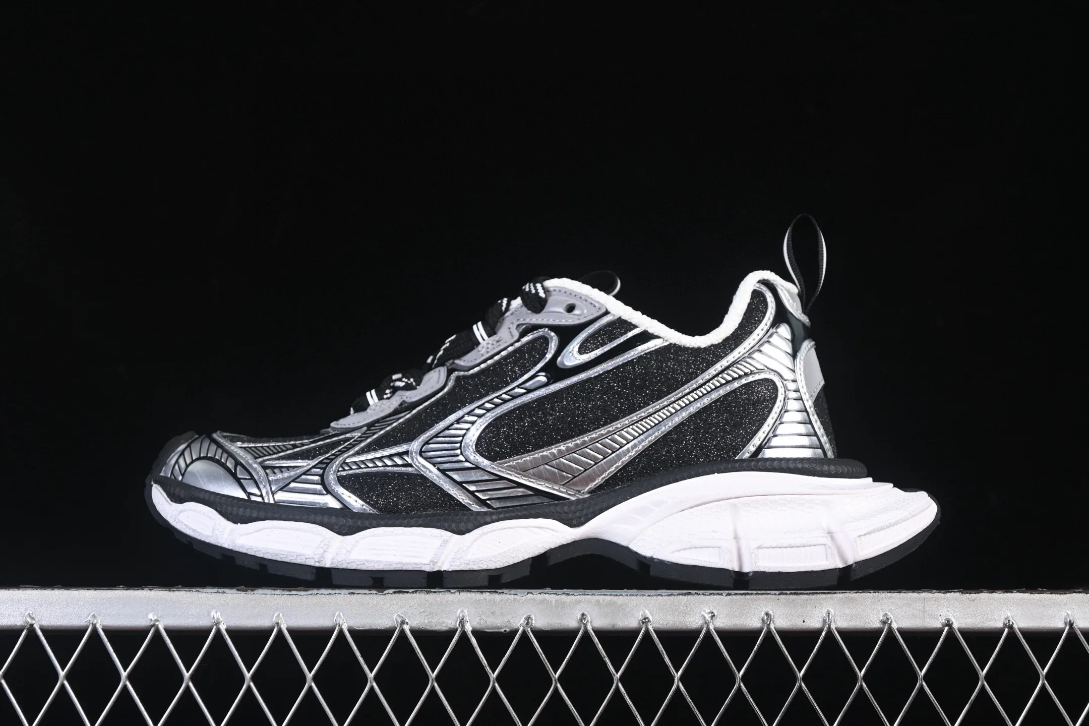 Кроссовки Женские Balenciaga 526560