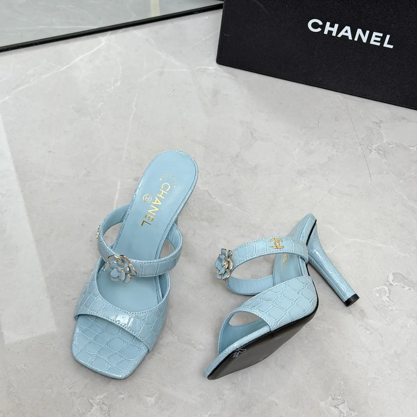Босоножки Женские Chanel 17335032