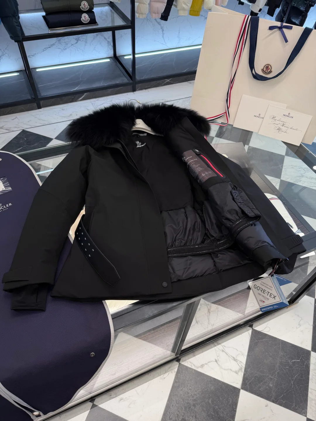 Куртки И Пуховики Женские Moncler 19336111