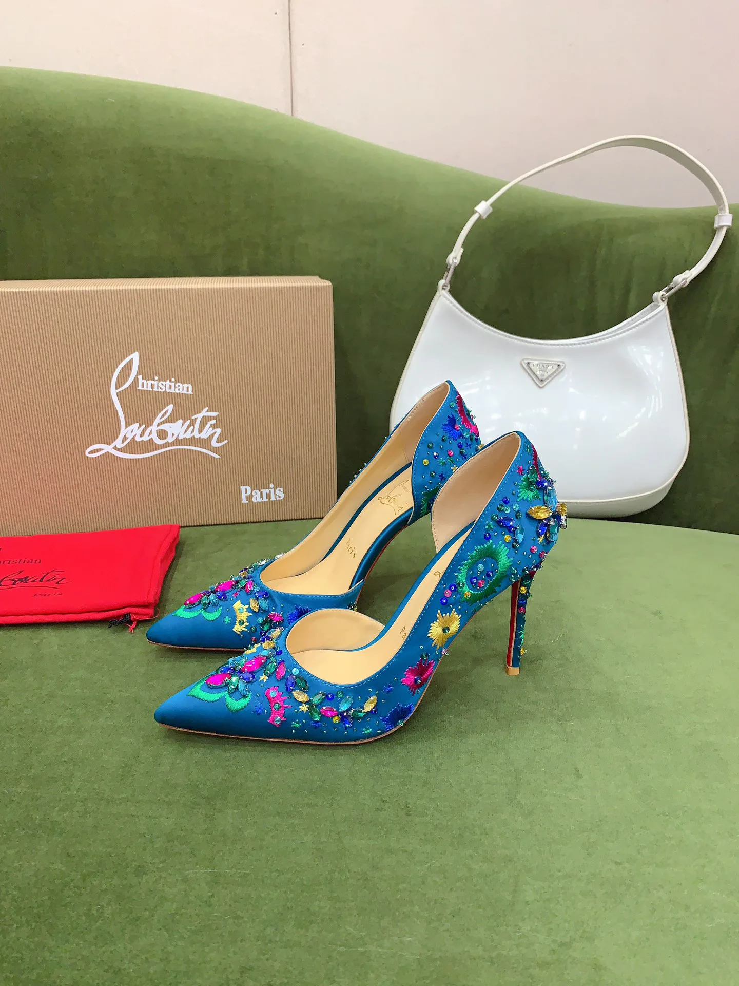 Туфли Женские Christian Louboutin 34856