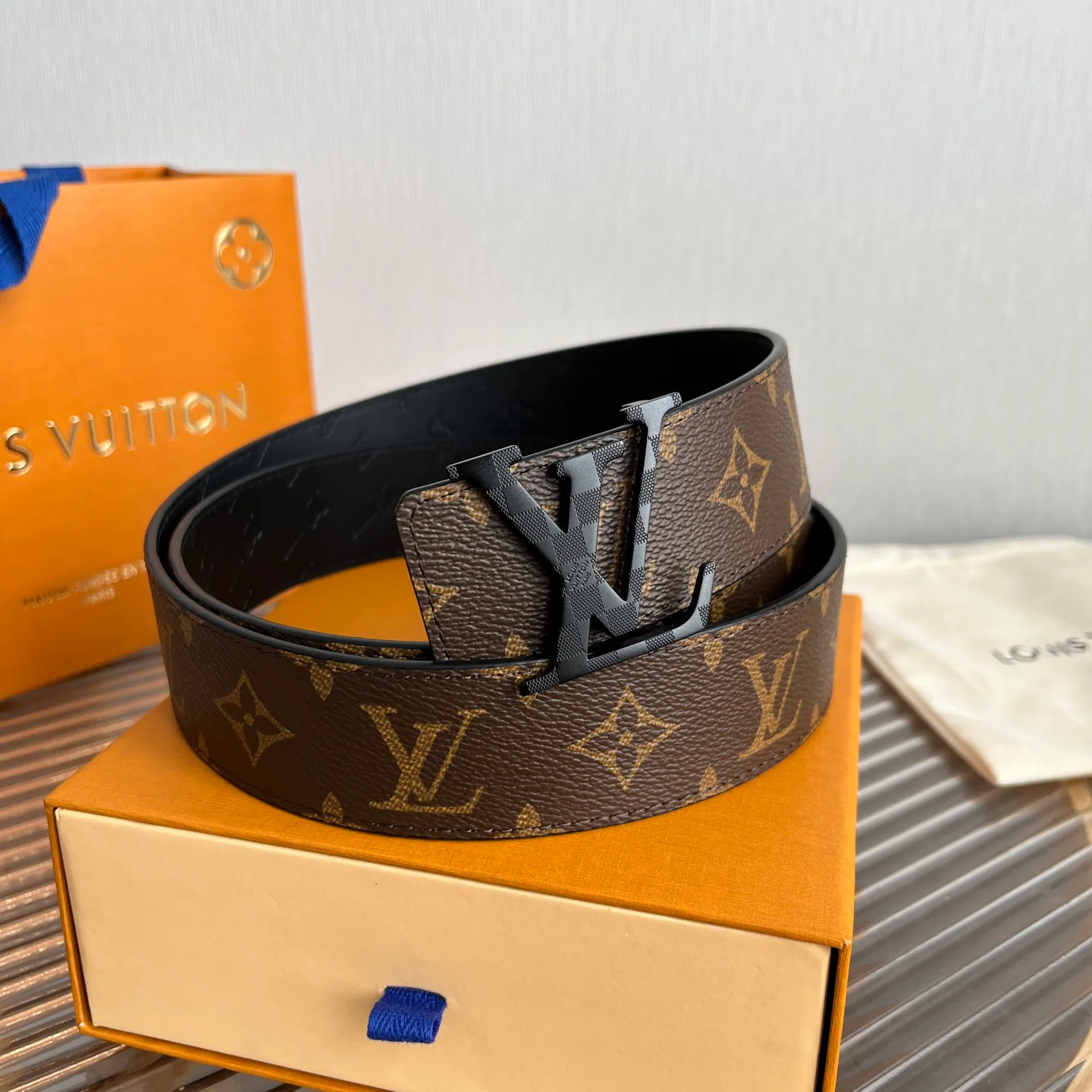 Ремни Louis Vuitton 10399061