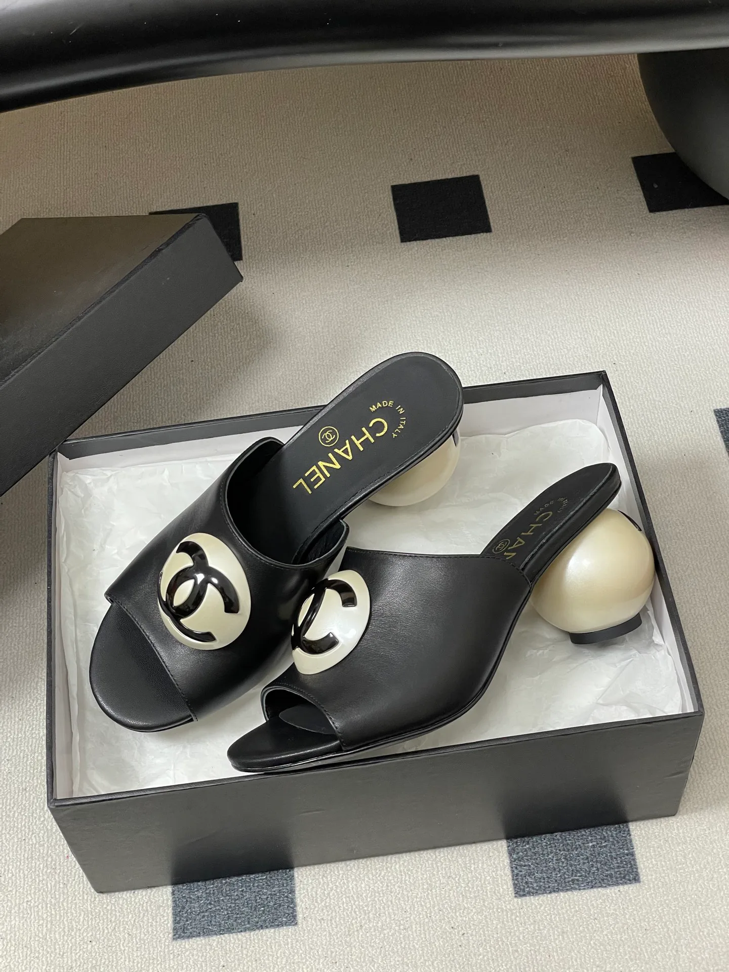 Босоножки Женские Chanel 10993916