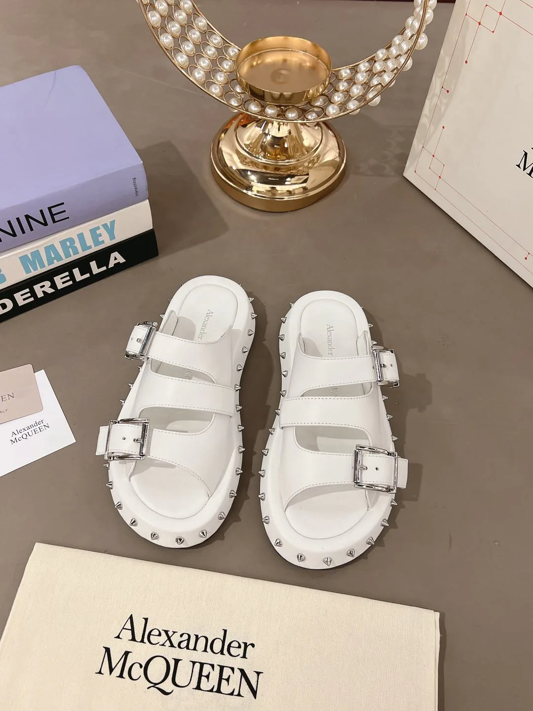 Шлепанцы Женские Alexander Mcqueen 17491