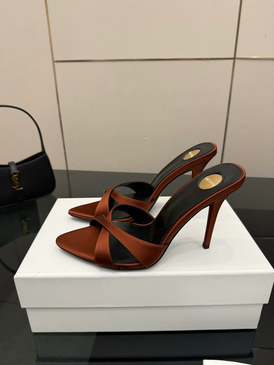 Босоножки Женские Saint Laurent 11409889