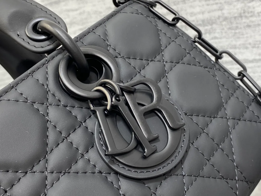 Классические Сумки Женские Christian Dior 17770464