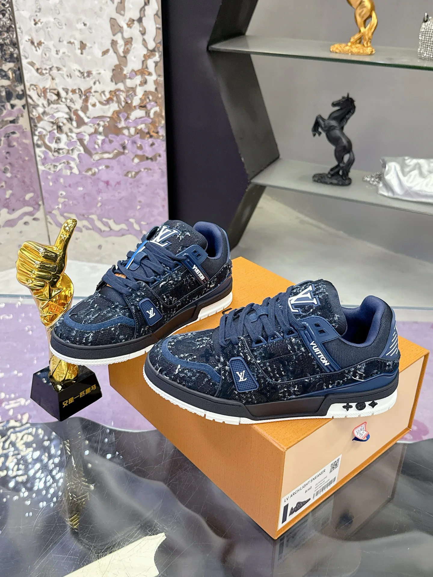 Кроссовки Мужские Louis Vuitton 1038357