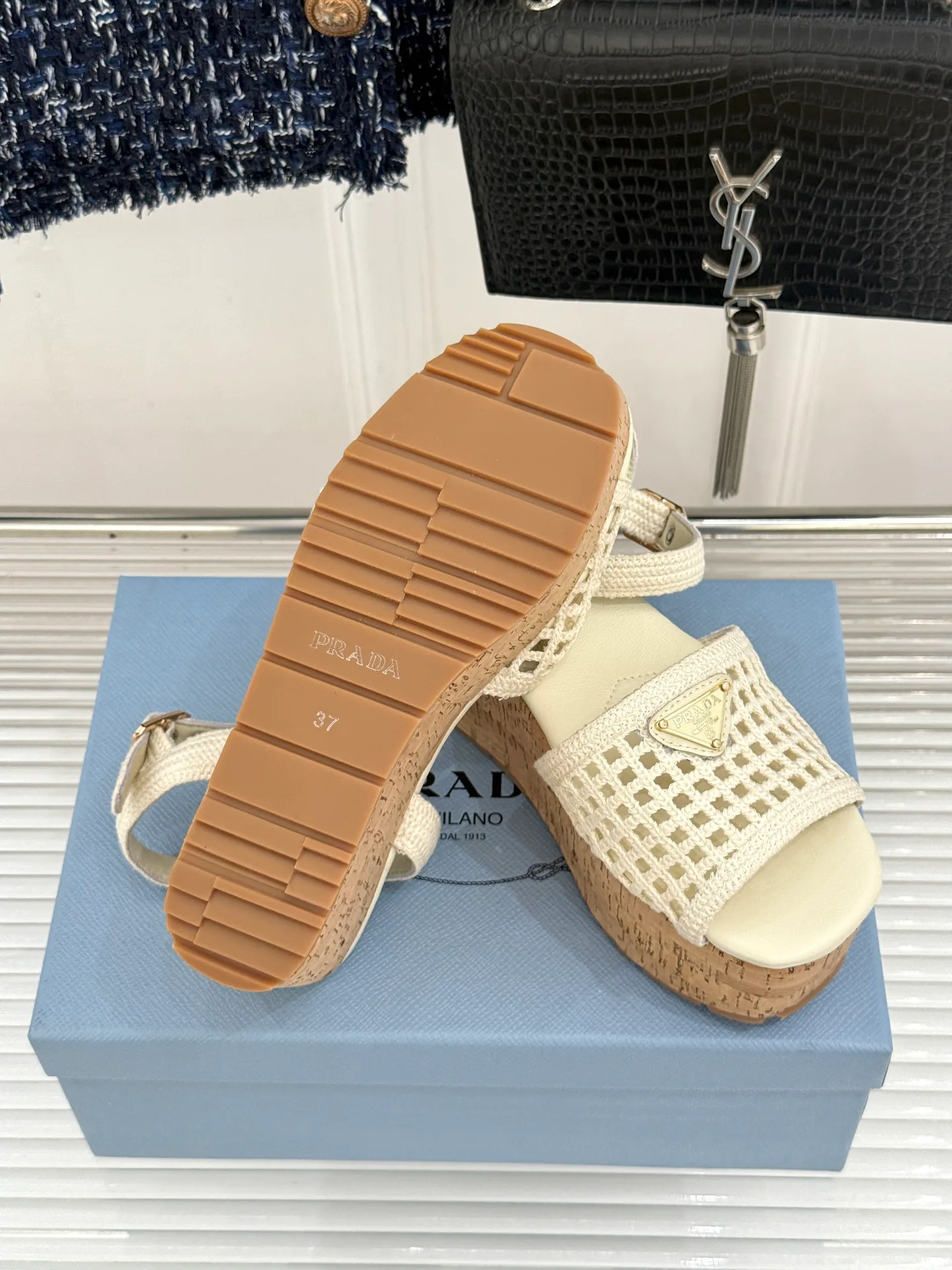 Босоножки Женские Prada 17896702