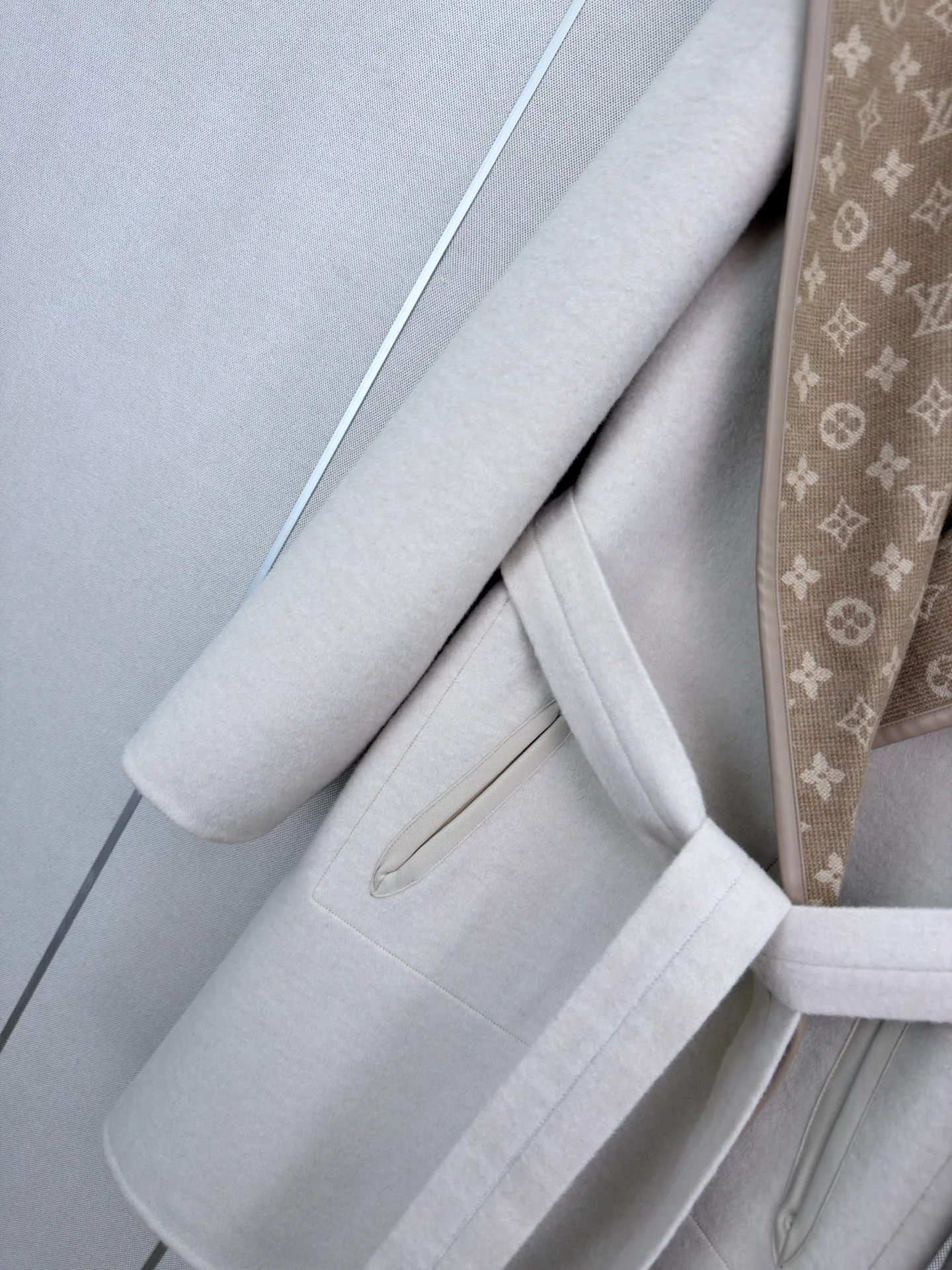 Пальто Женские Louis Vuitton 18601002