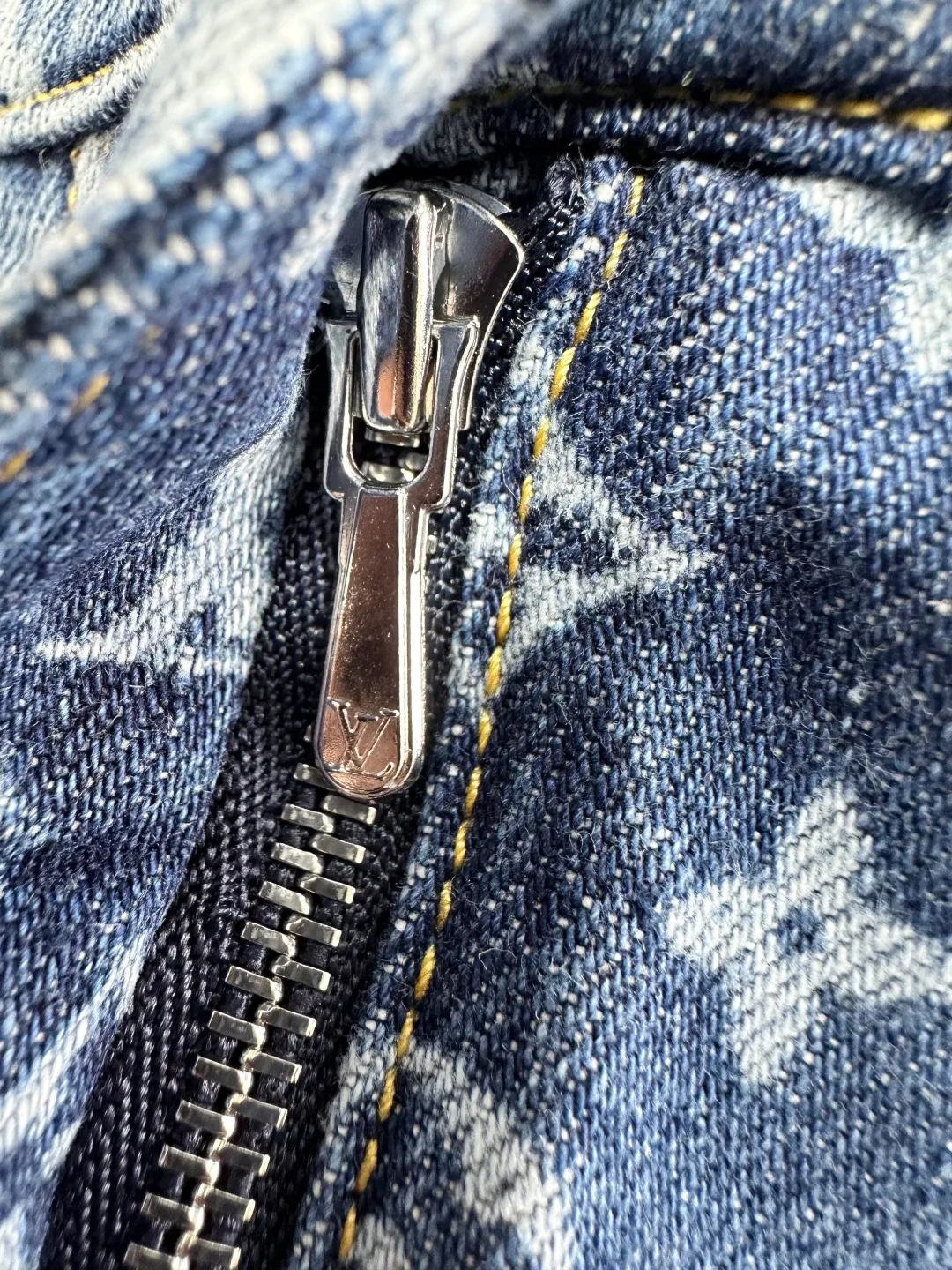 Джинсы Женские Louis Vuitton 4627540